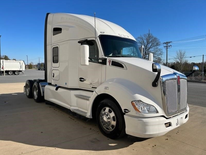 2018 KENWORTH T680 - Vanguard Truck Centers