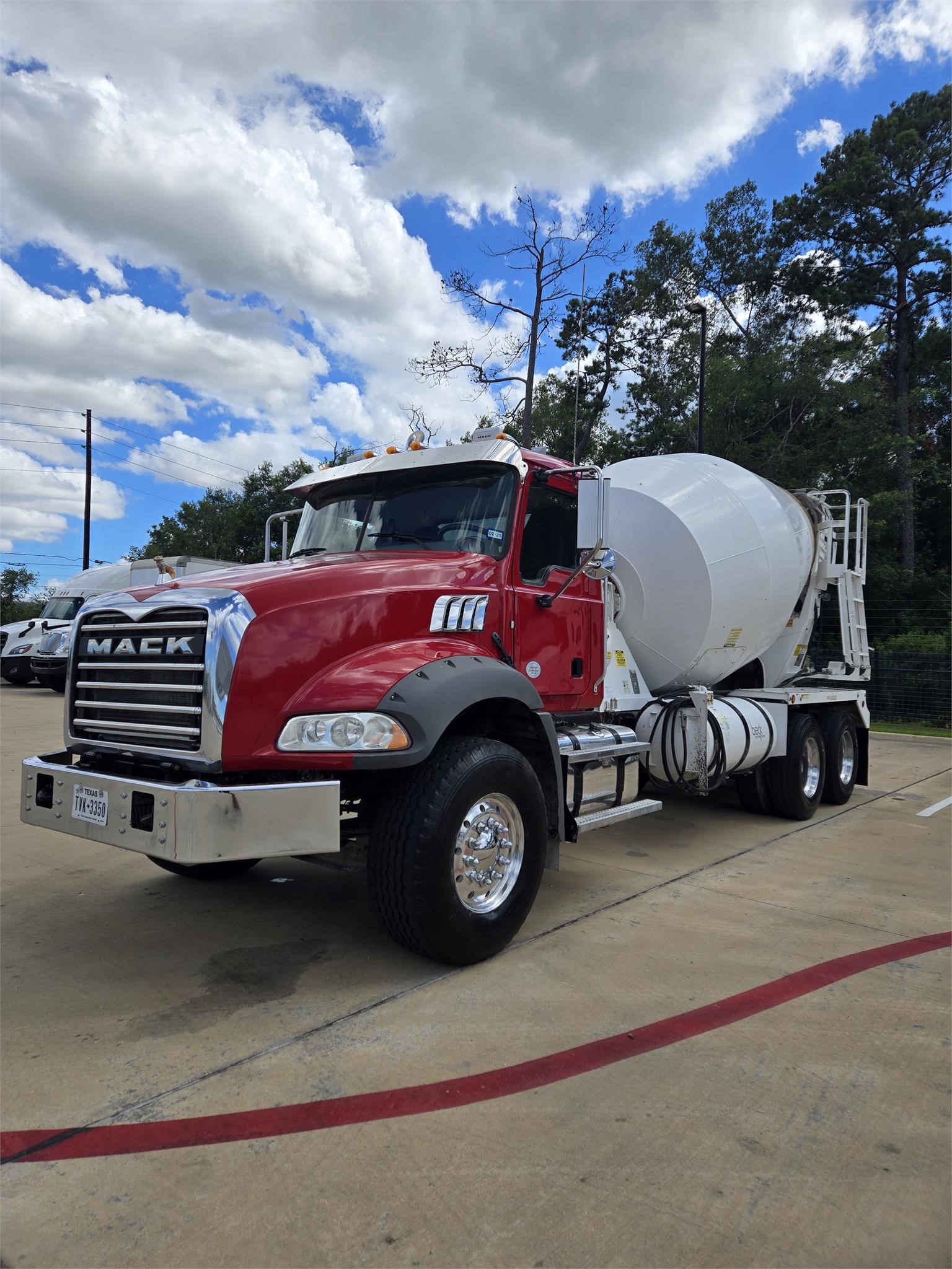 2019 MACK GRANITE 64BR - image 1 of 6