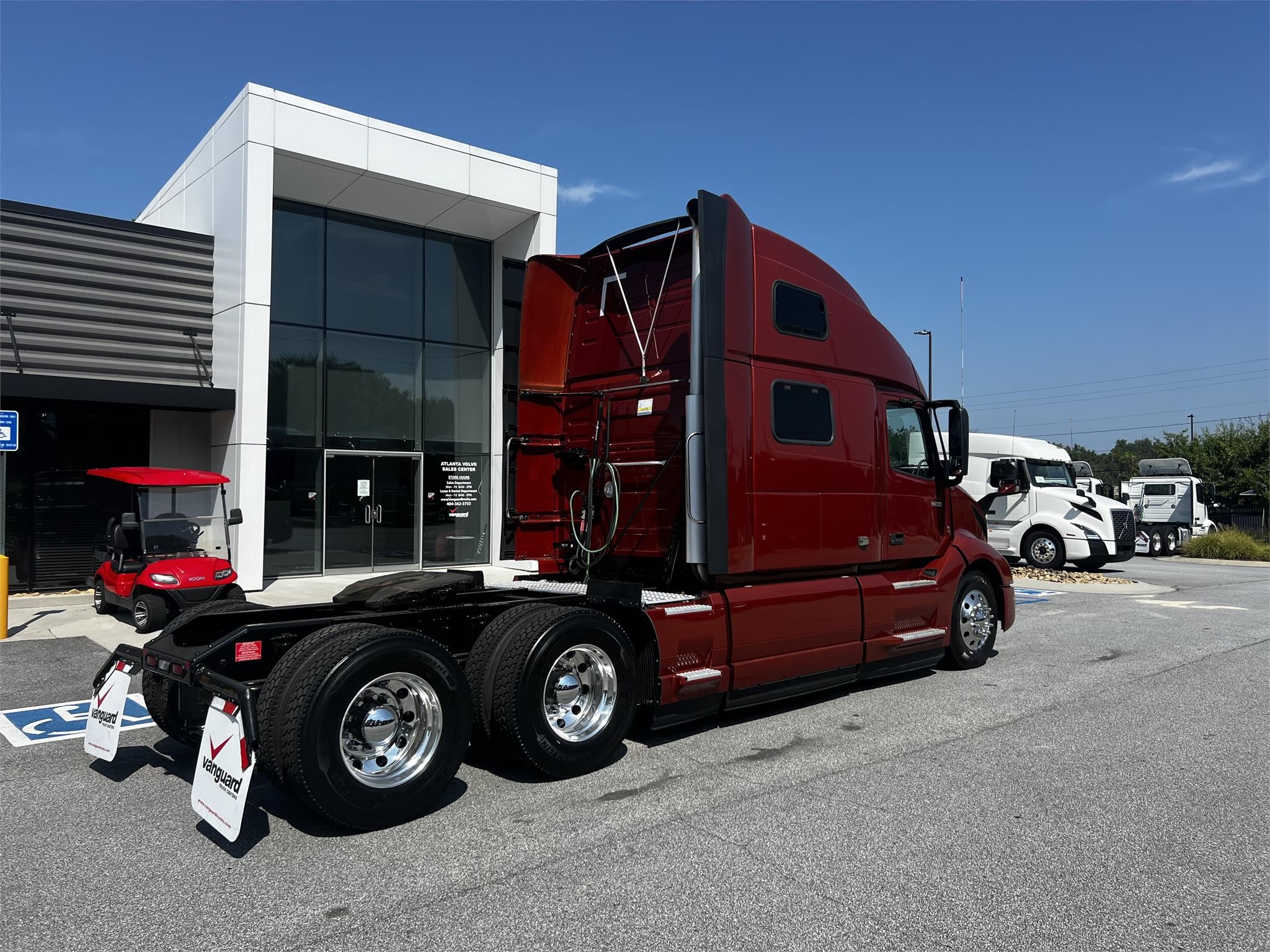 2022 VOLVO VNL64T860 - image 3 of 6