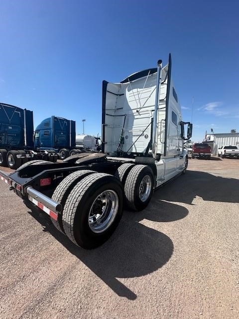 2025 VOLVO VNL64T760 - image 6 of 6