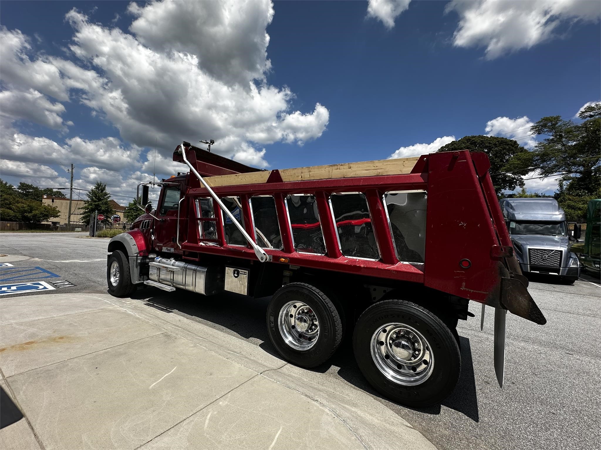 2020 MACK GRANITE 64FR - image 3 of 6