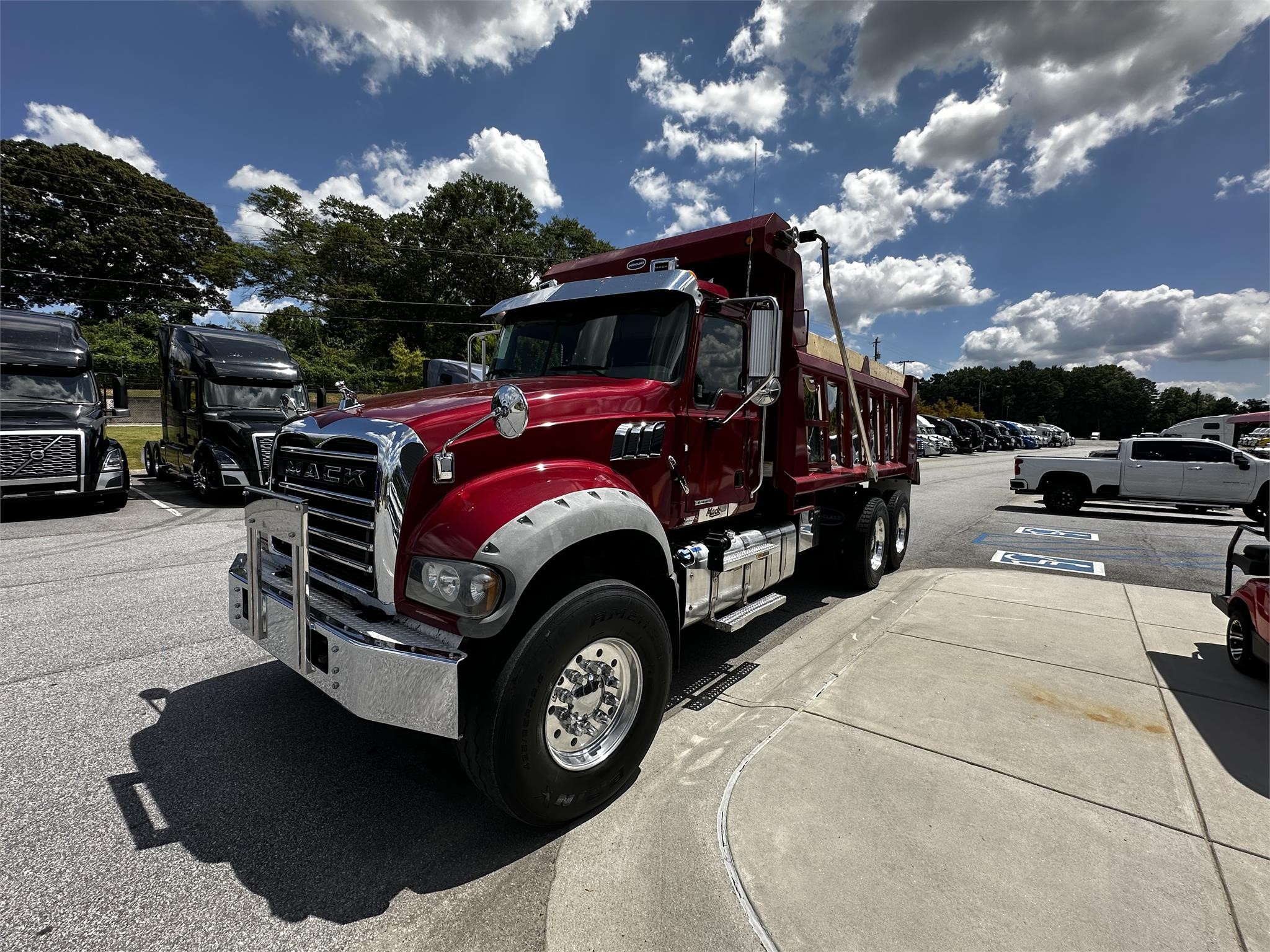 2020 MACK GRANITE 64FR - image 4 of 6