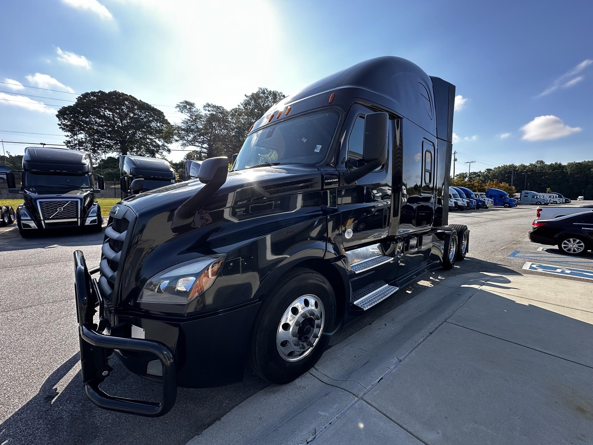 2020 FREIGHTLINER CASCADIA 126 - image 6 of 6