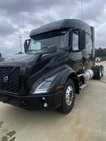 2024 VOLVO VNL64T740 - image 1 of 6