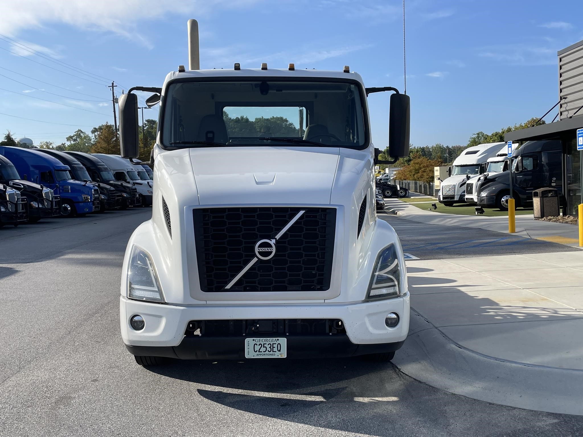 2020 VOLVO VNR64T300 - image 6 of 6