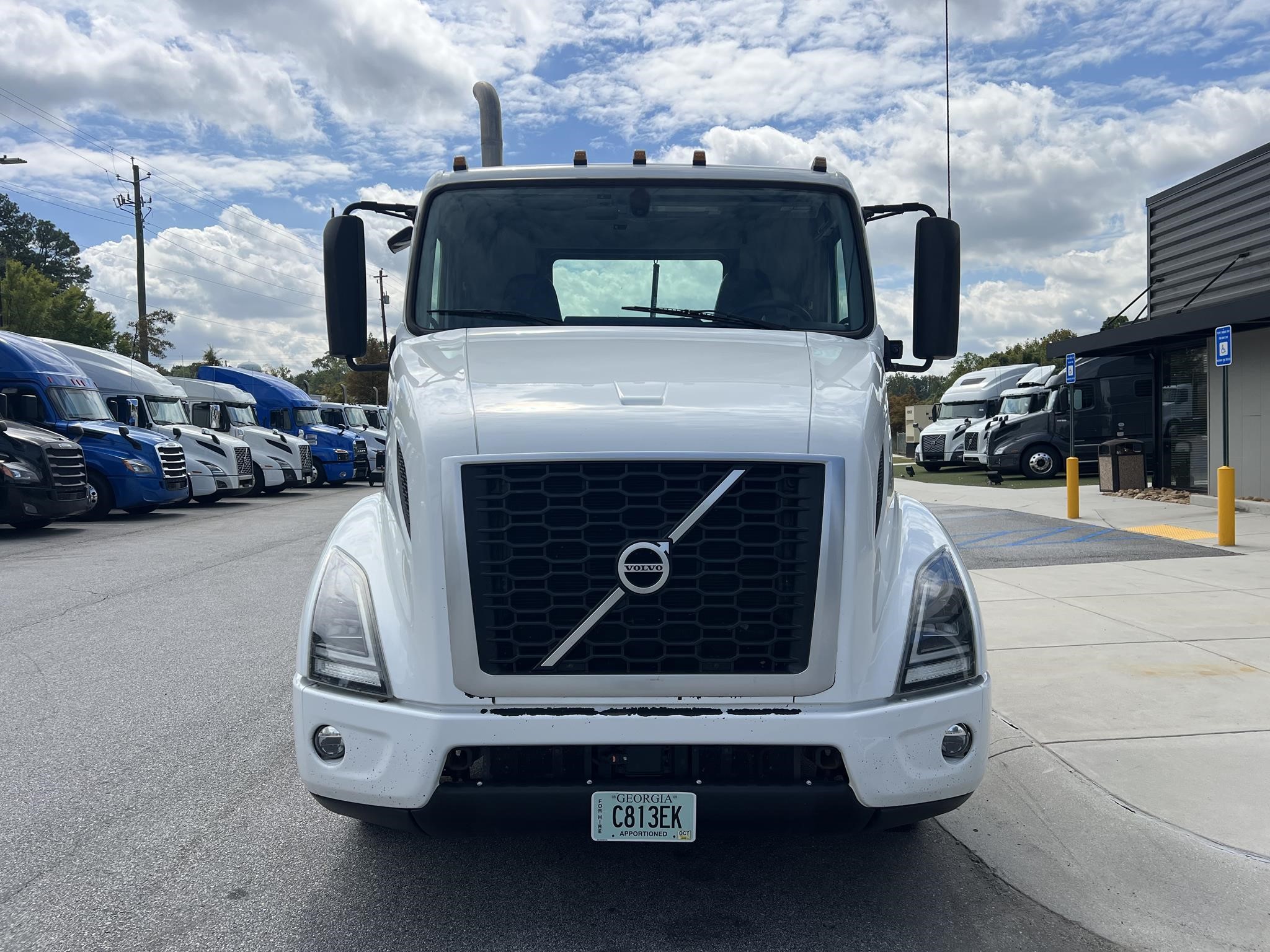 2020 VOLVO VNR64T300 - image 6 of 6