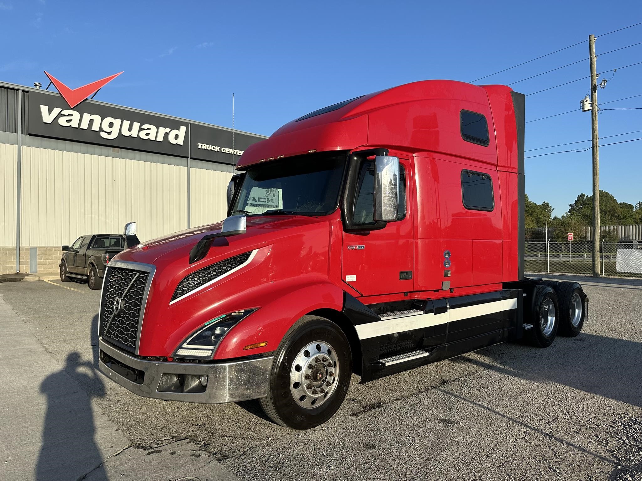 2019 VOLVO VNL64T860 - image 1 of 6