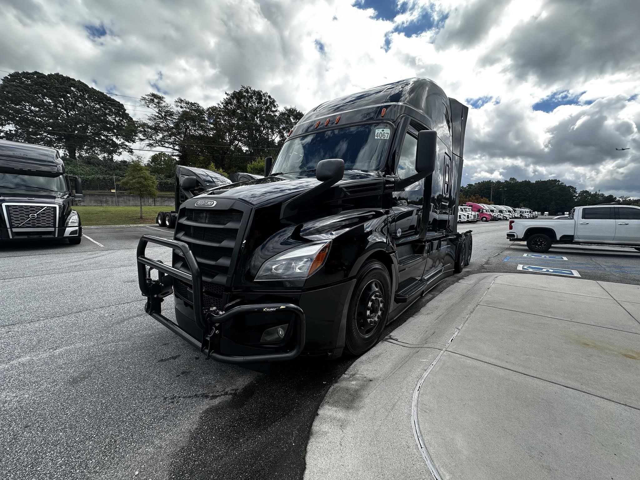 2021 FREIGHTLINER CASCADIA 126 - image 6 of 6