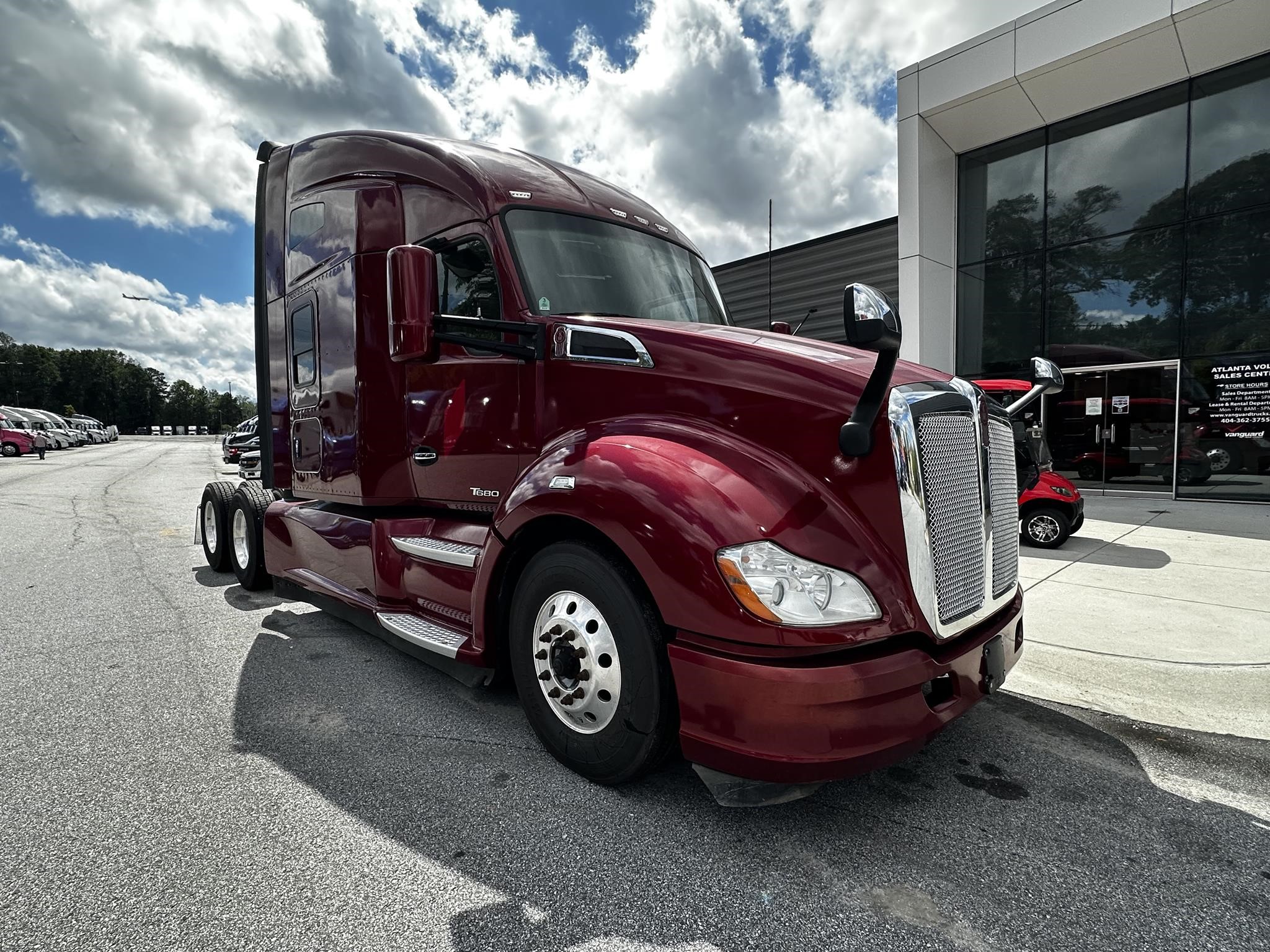 2019 KENWORTH T680 - image 1 of 5