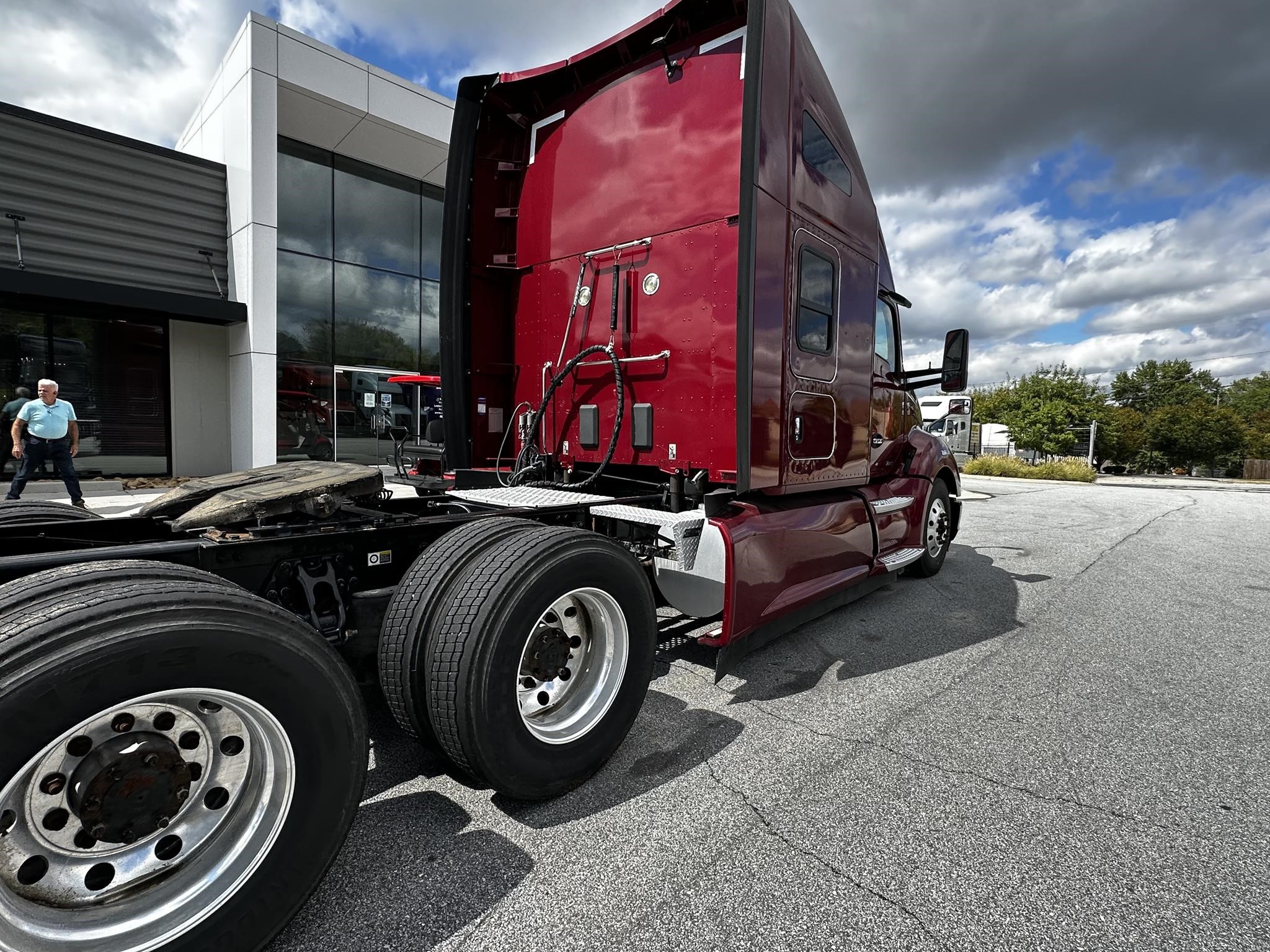 2019 KENWORTH T680 - image 3 of 5