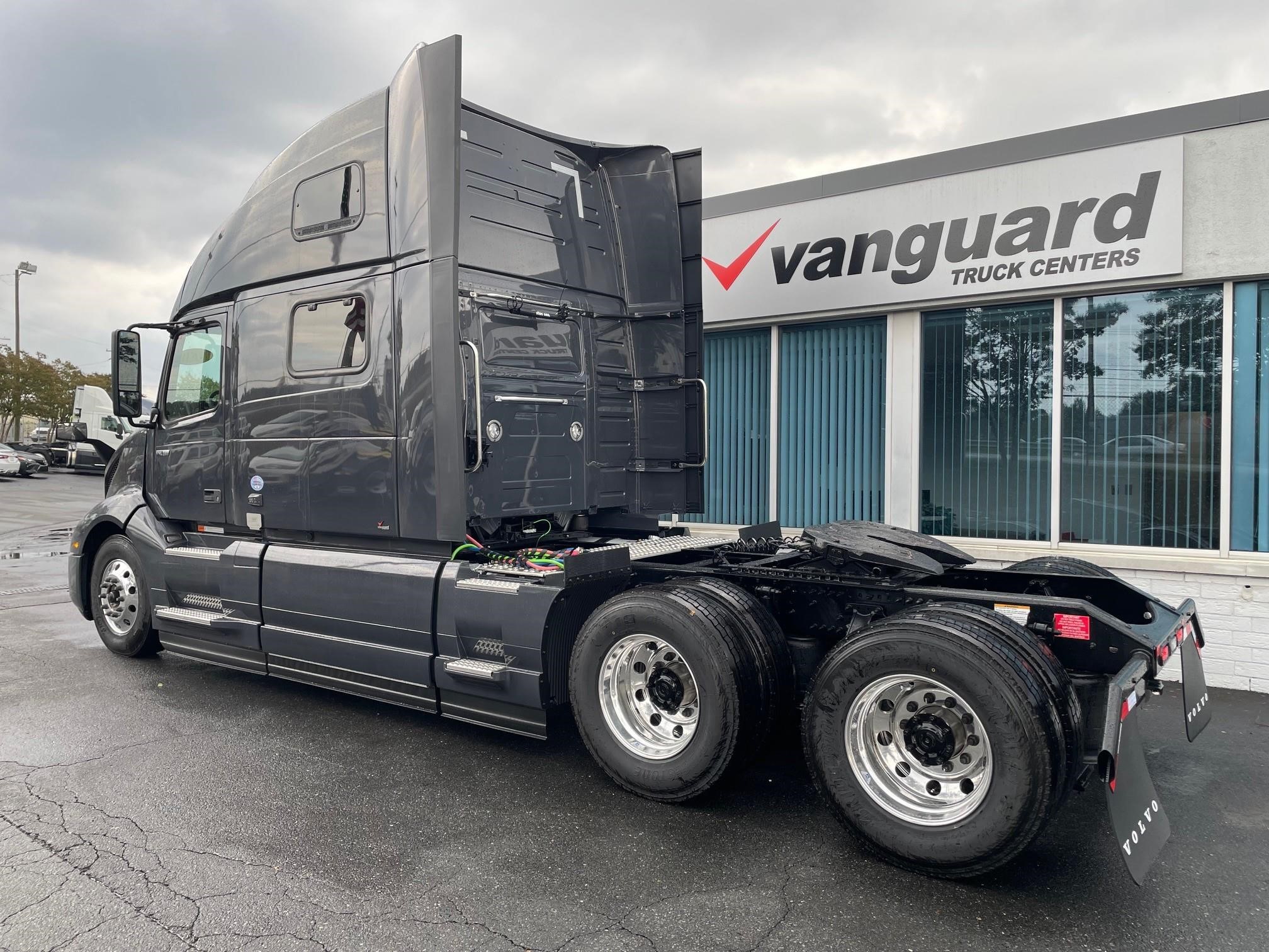 2025 VOLVO VNL64T860 - image 6 of 6