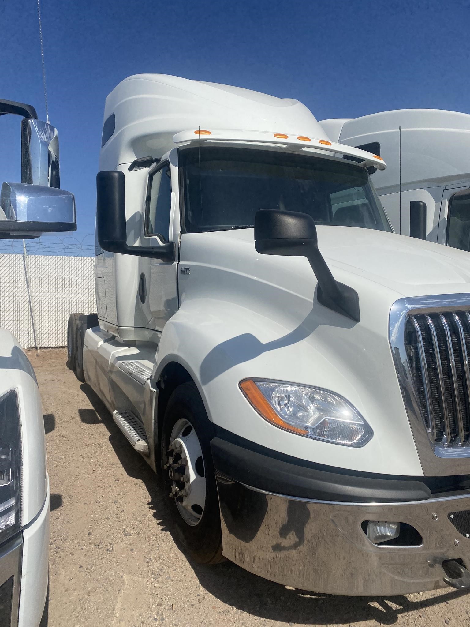 2019 INTERNATIONAL LT - image 1 of 2