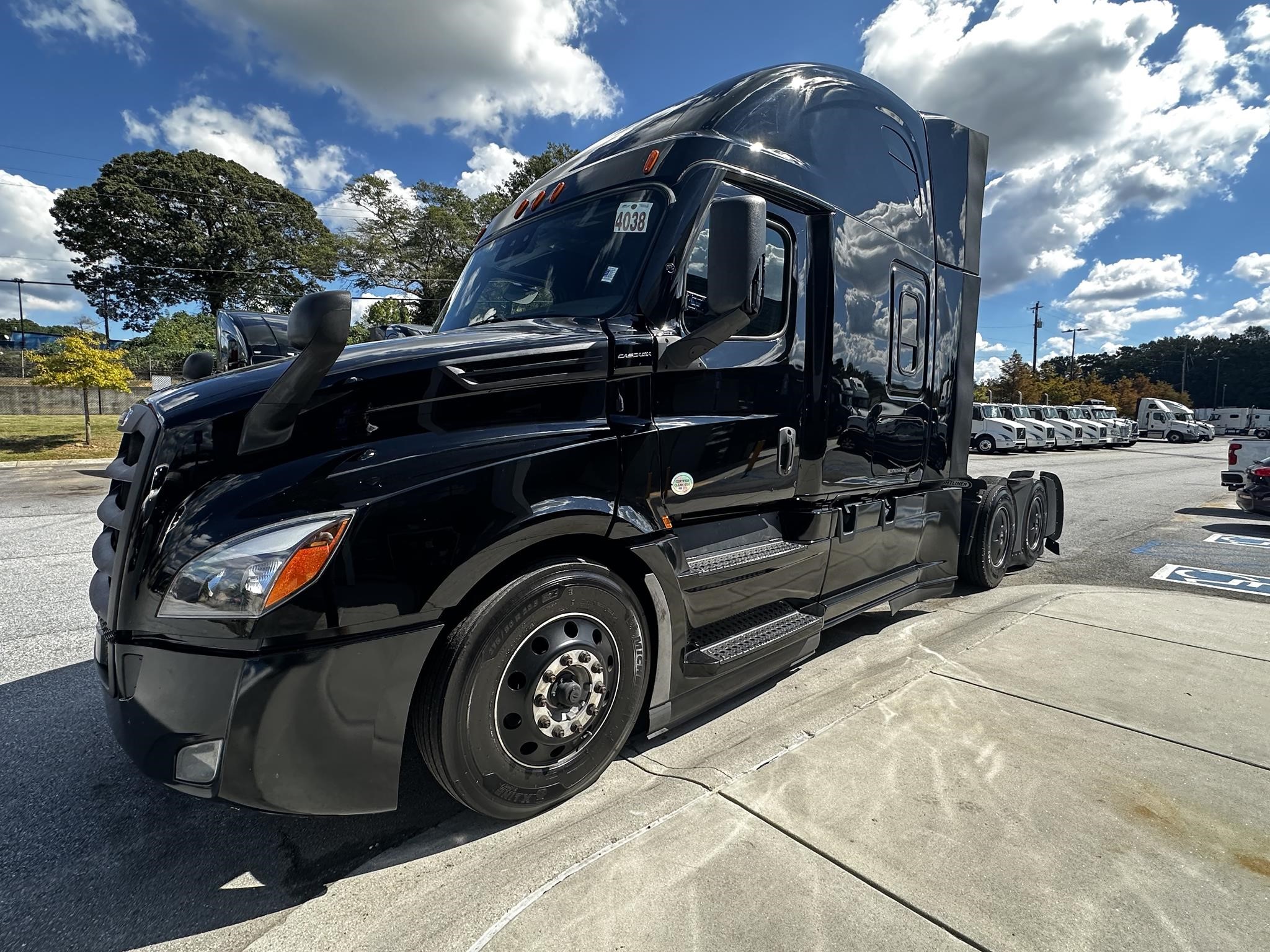 2021 FREIGHTLINER CASCADIA 126 - image 6 of 6