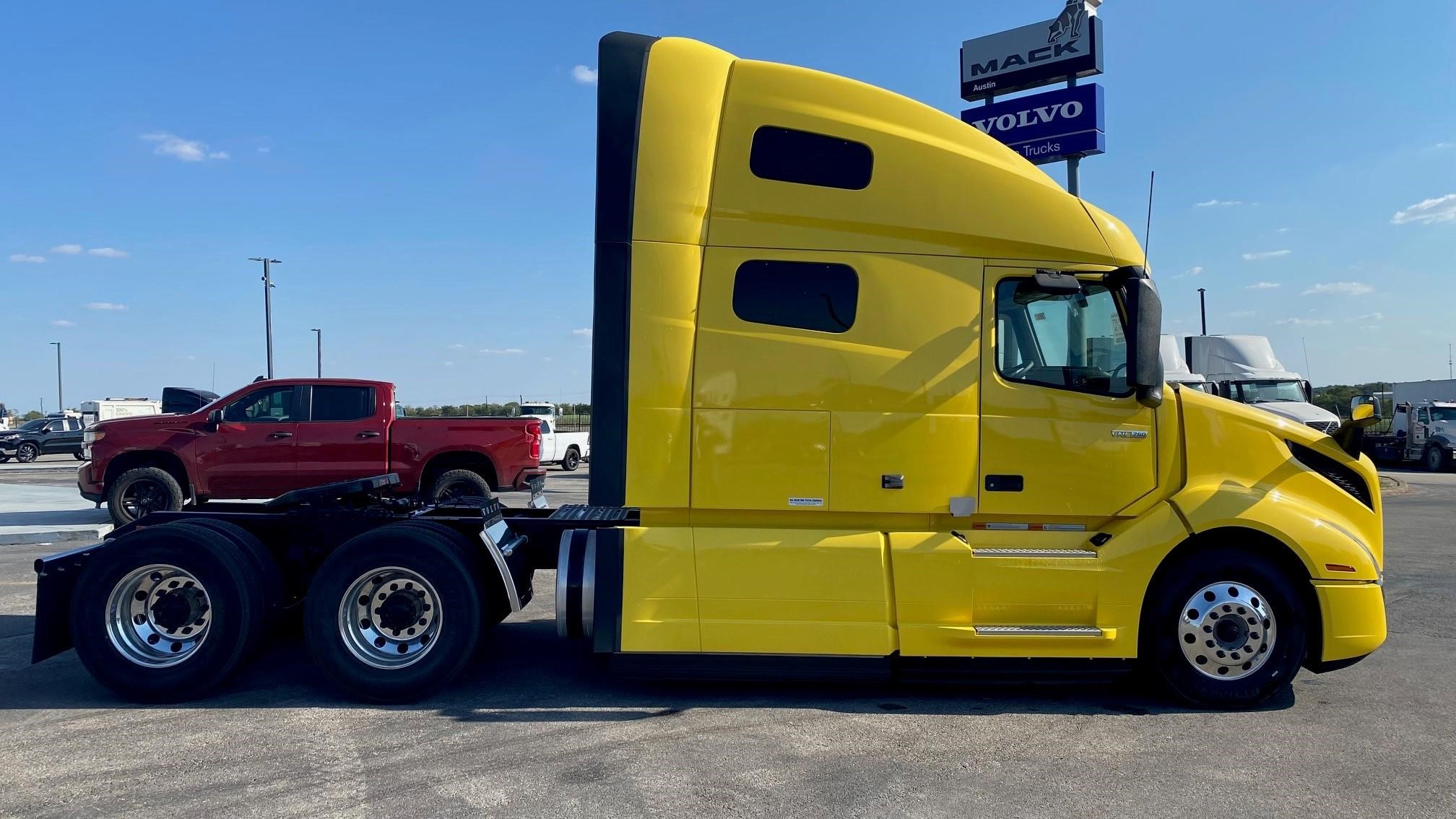 2025 VOLVO VNL64T760 - image 6 of 6