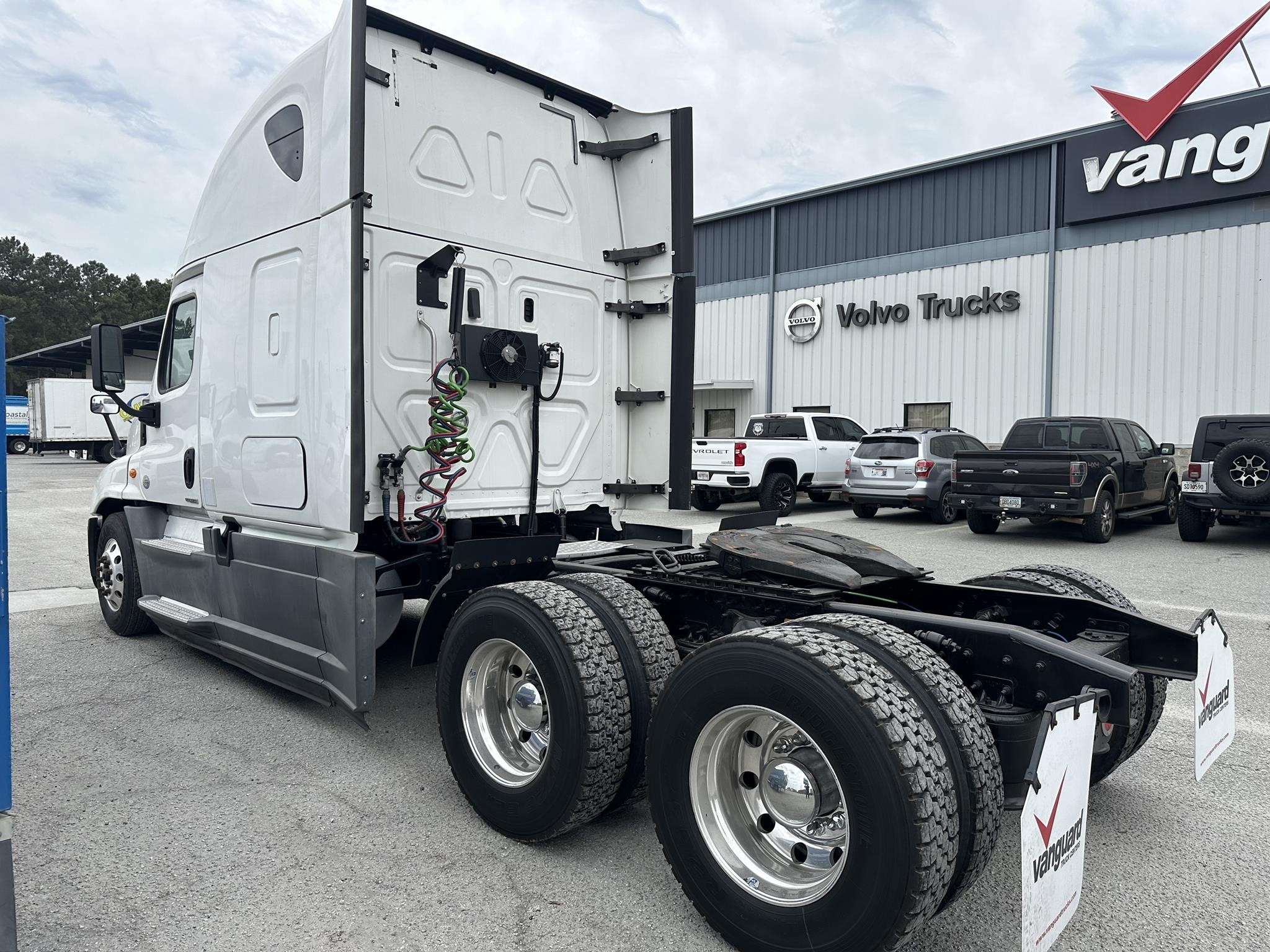 2019 FREIGHTLINER CASCADIA 125 - image 6 of 6