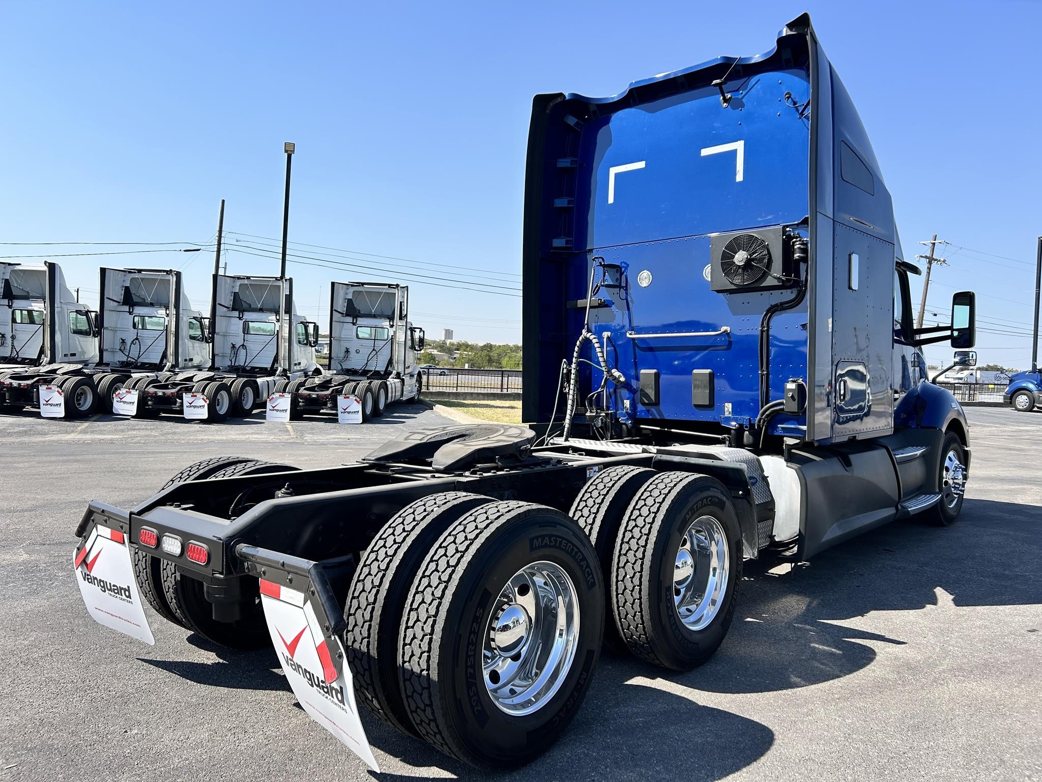 2021 KENWORTH T680 - image 5 of 6