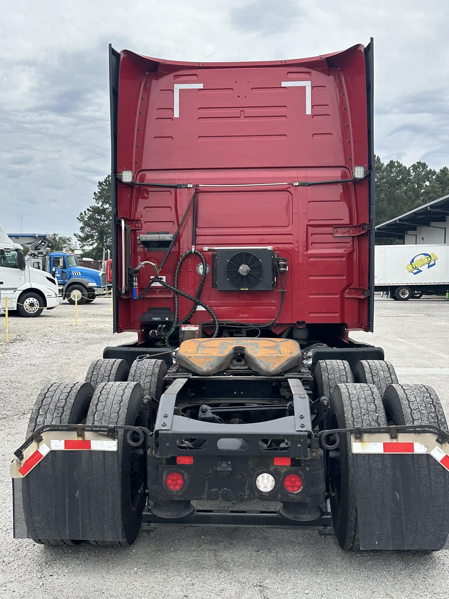 2019 VOLVO VNL64T860 - image 6 of 6