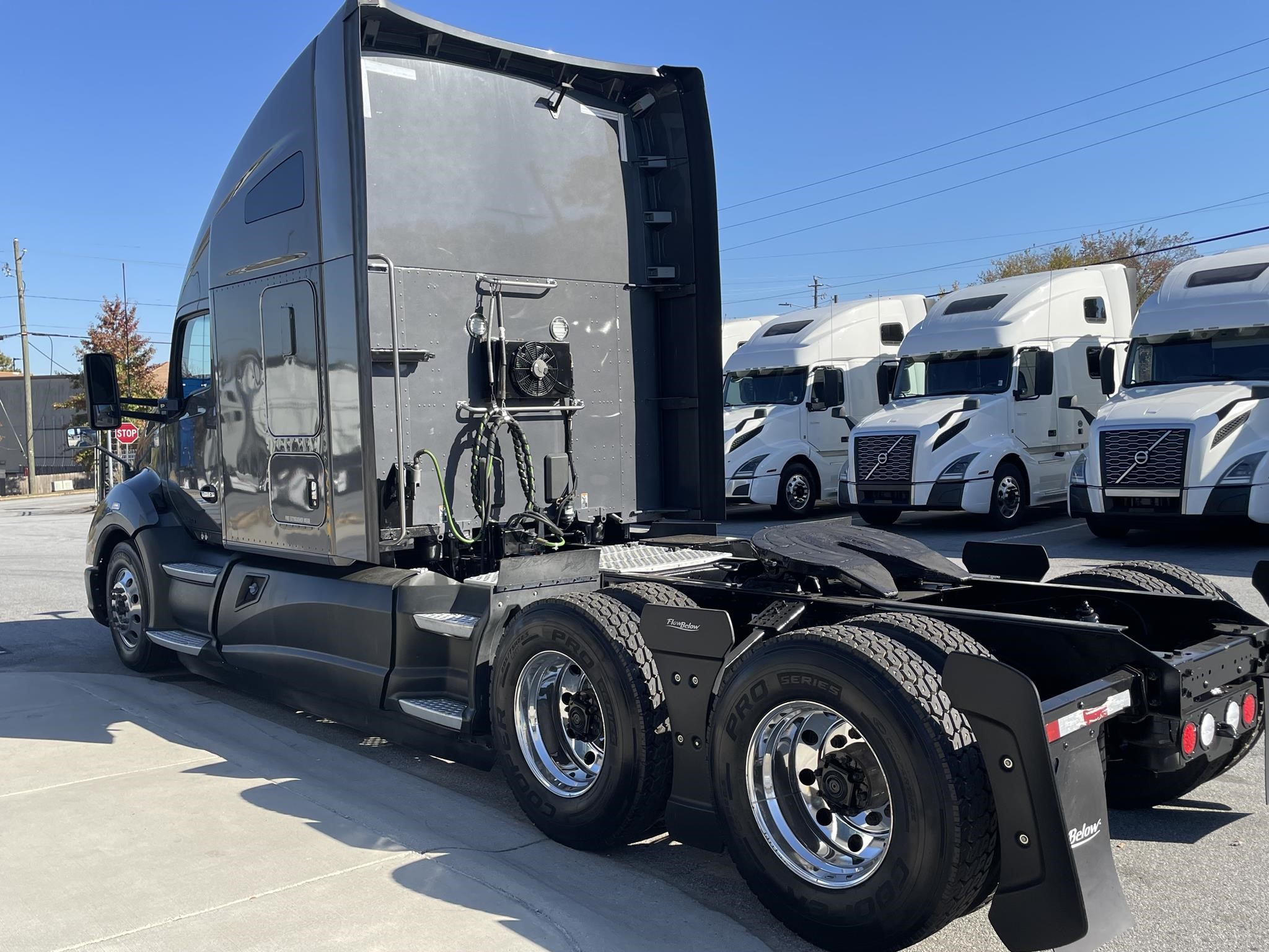 2021 KENWORTH T680 - image 5 of 6