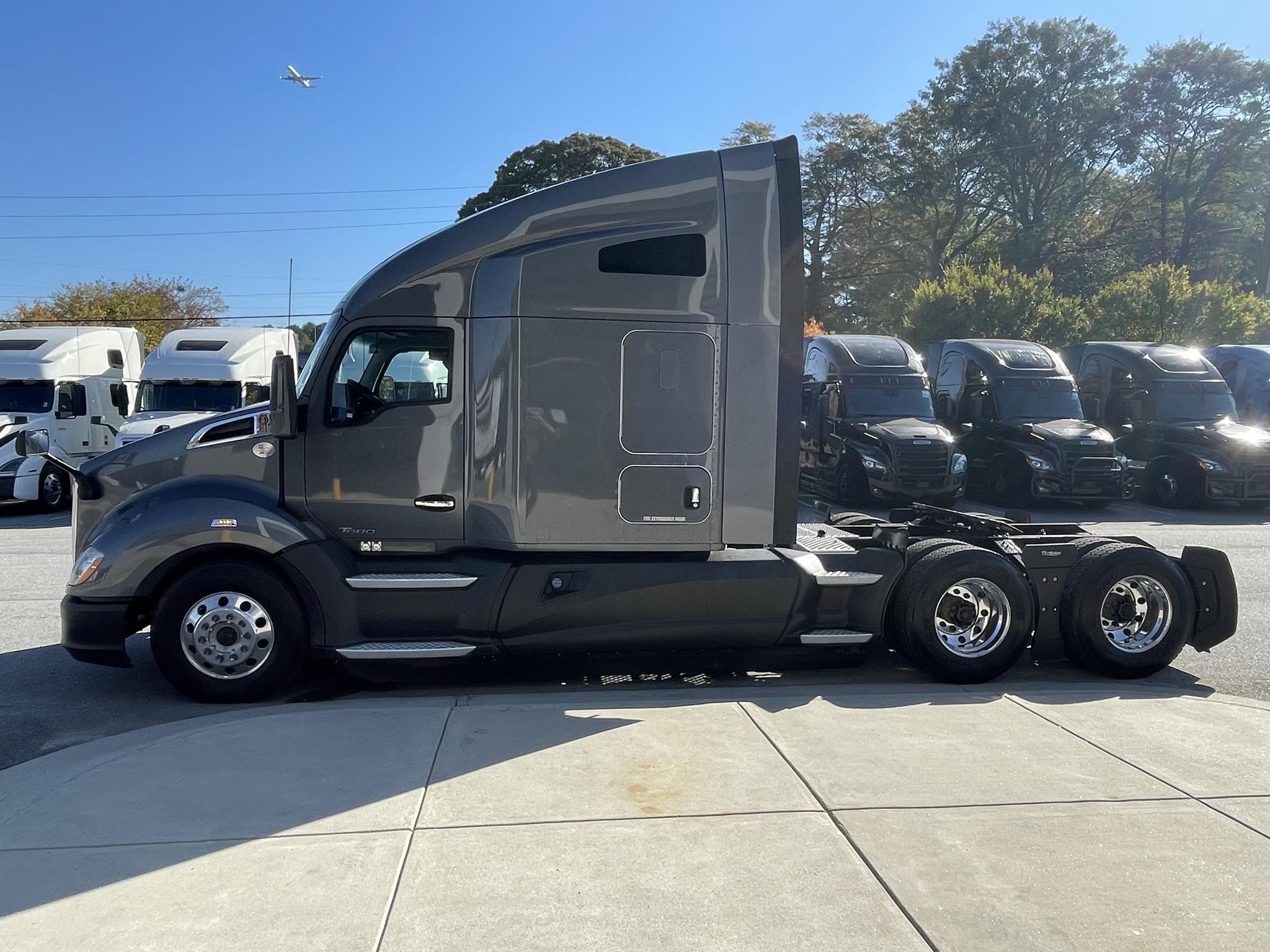 2021 KENWORTH T680 - image 6 of 6