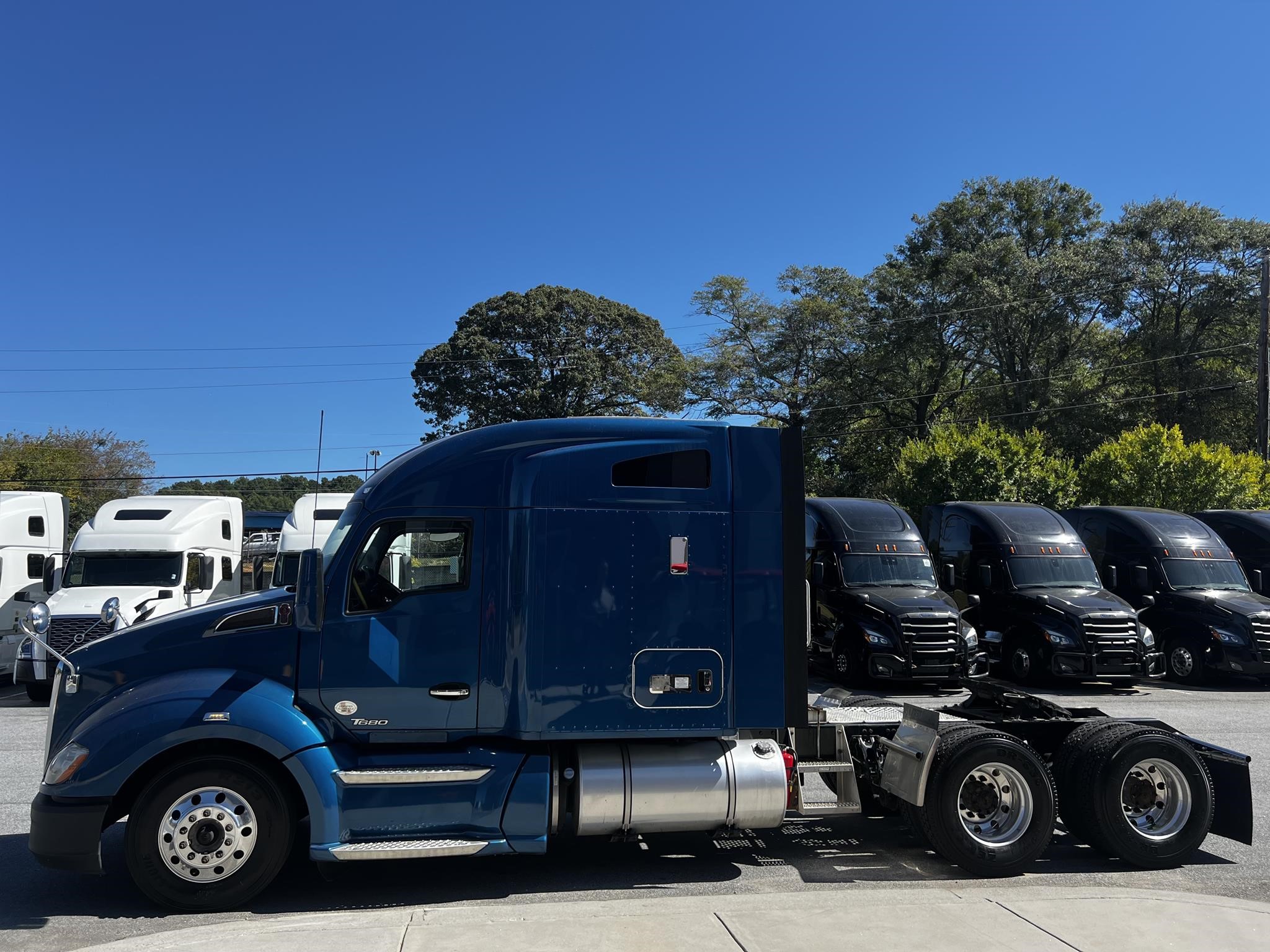 2020 KENWORTH T680 - image 6 of 6