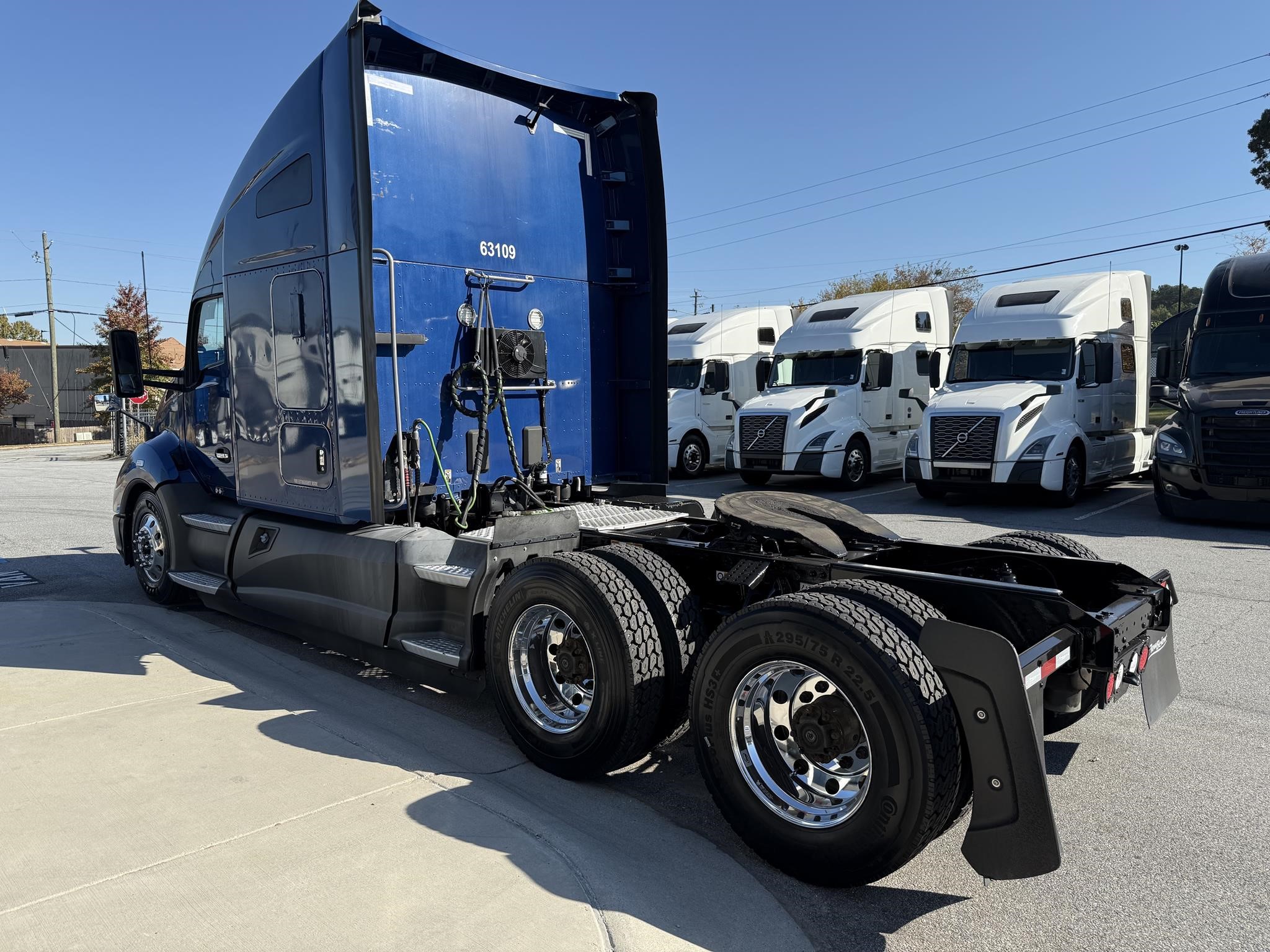 2021 KENWORTH T680 - image 3 of 6