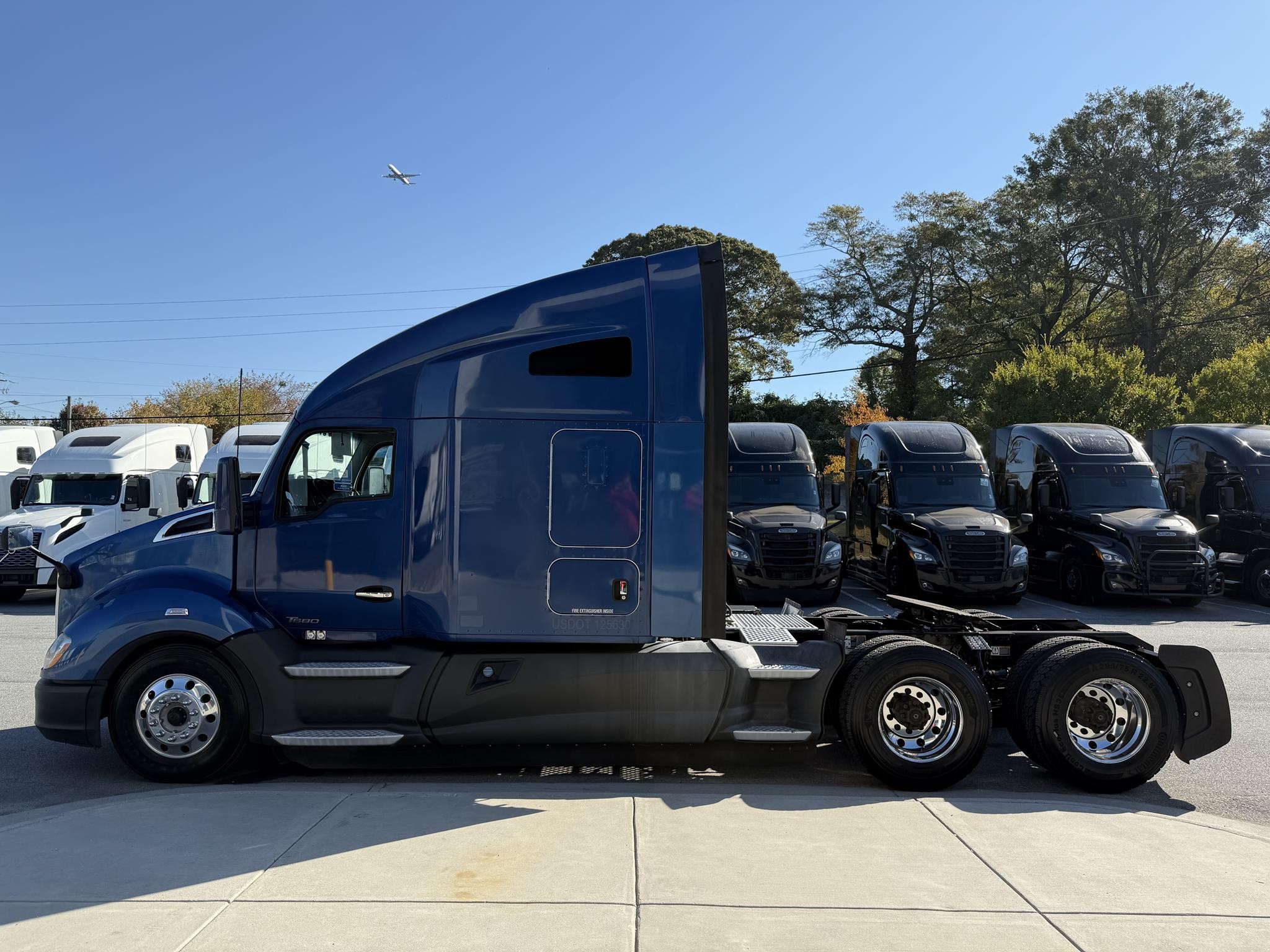 2021 KENWORTH T680 - image 4 of 6