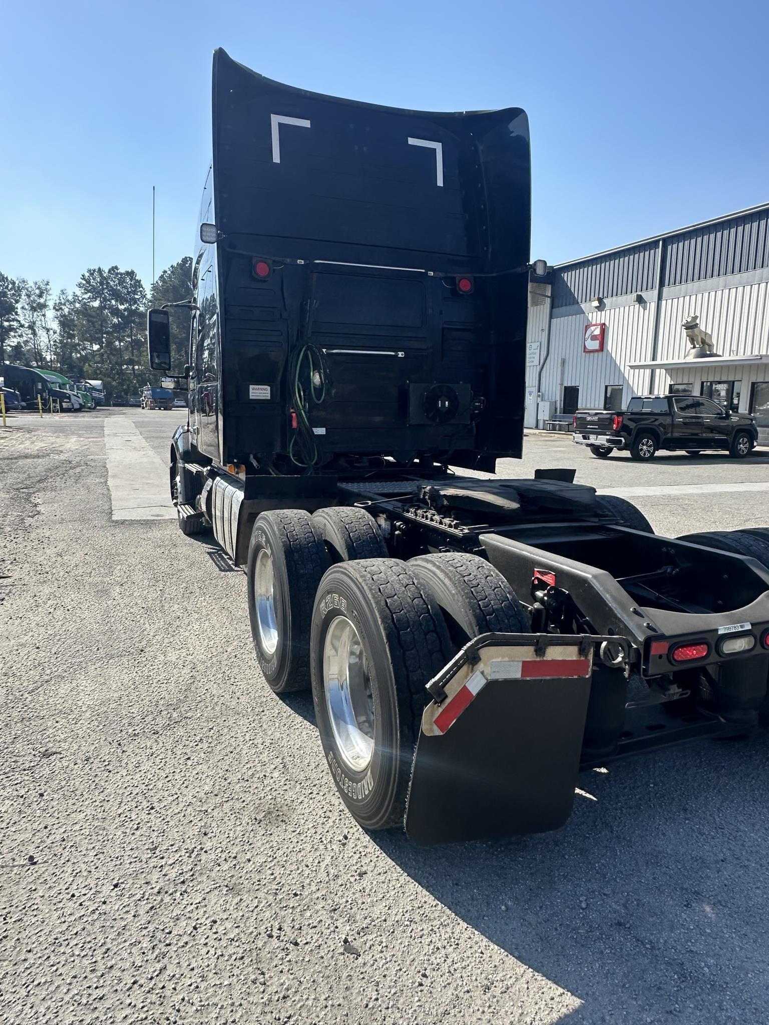 2019 VOLVO VNL64T760 - image 6 of 6