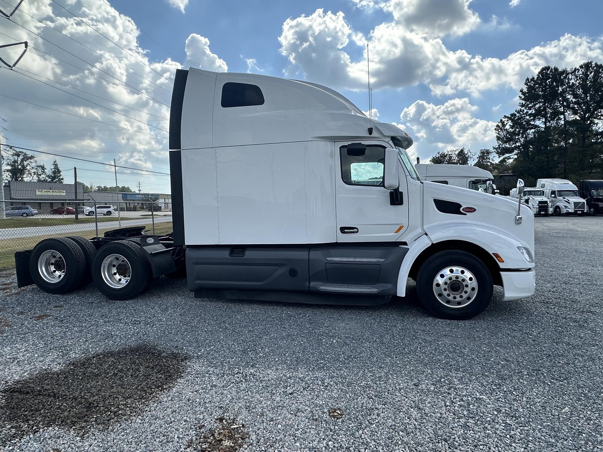 2020 PETERBILT 579 - image 4 of 6