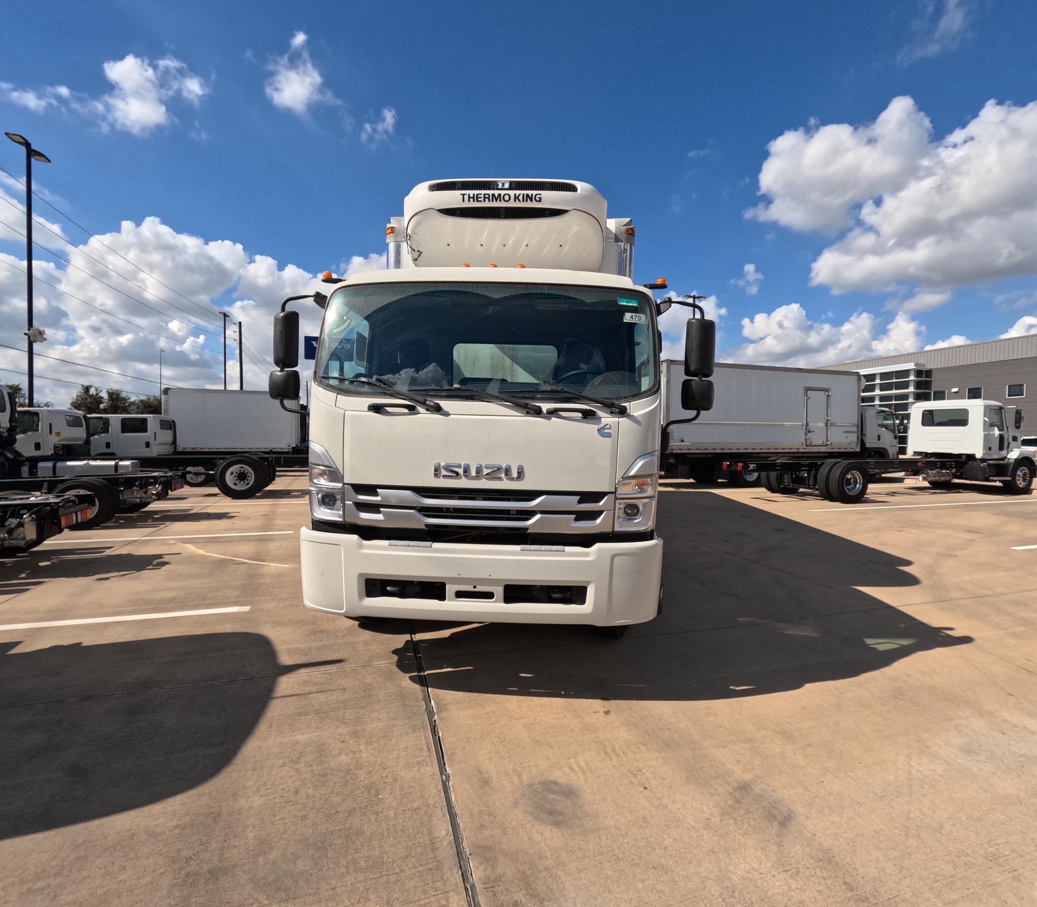 2025 ISUZU FTR - image 1 of 4