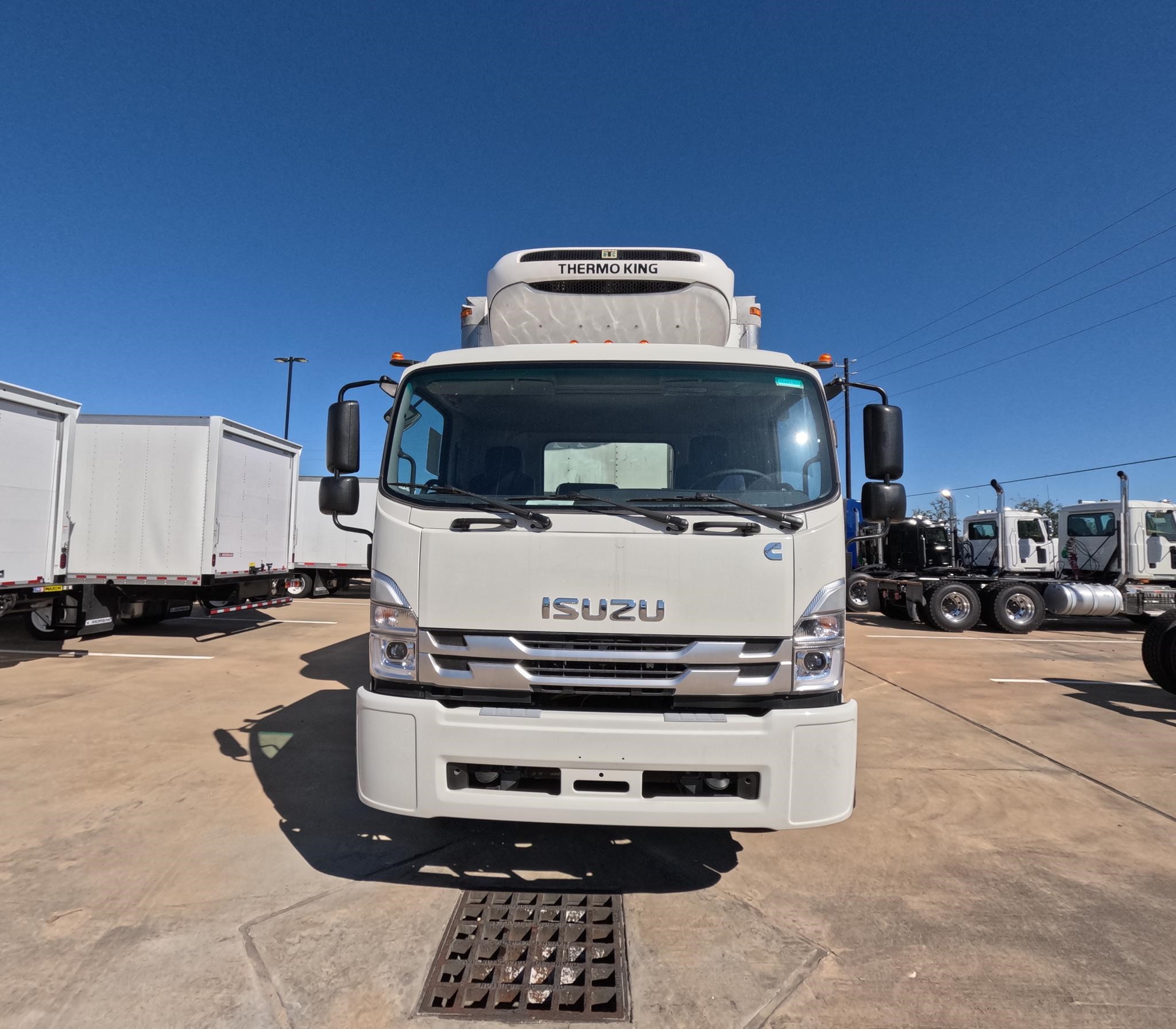 2025 ISUZU FTR - image 1 of 6