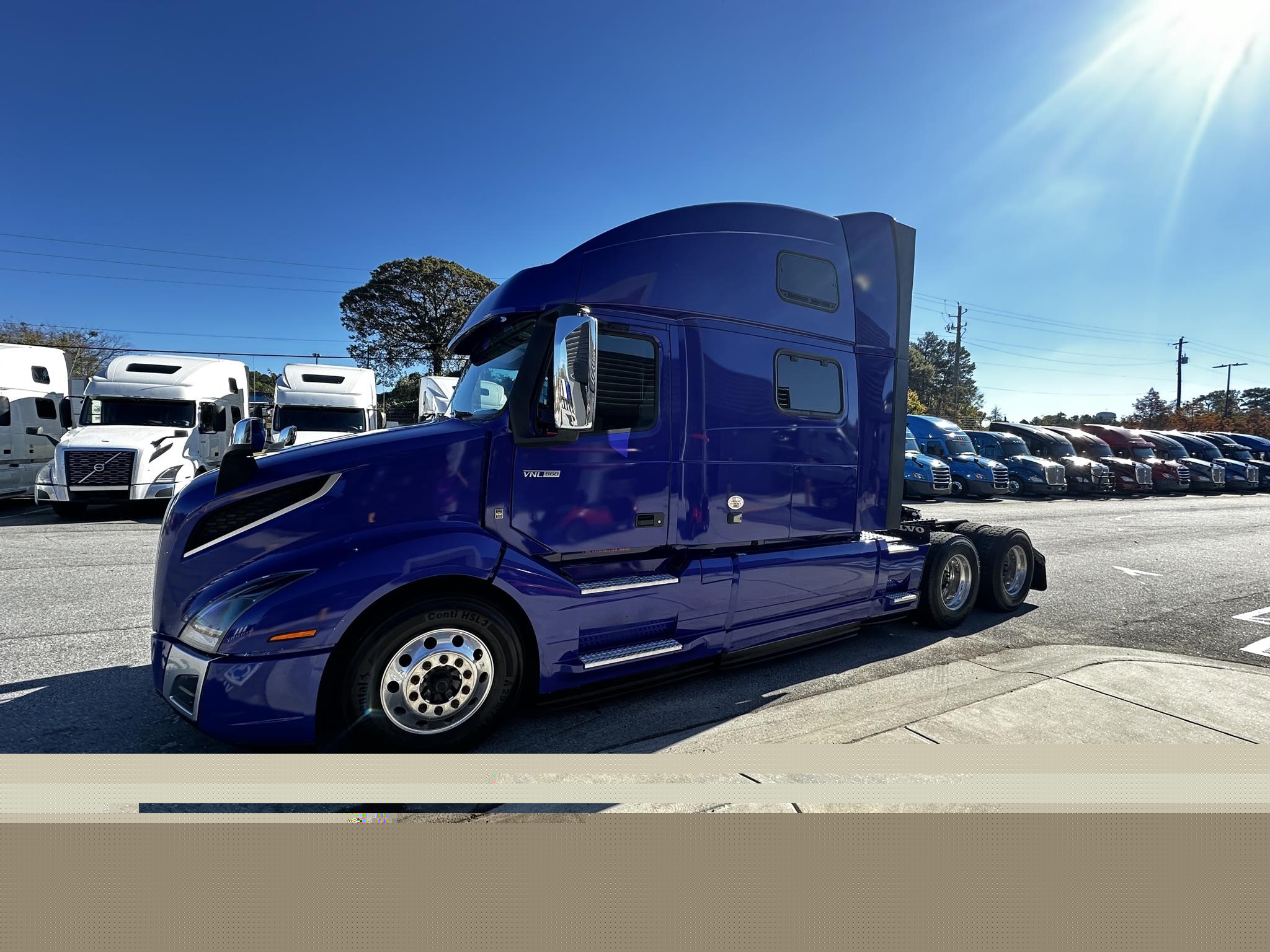 2022 VOLVO VNL64T860 - image 5 of 6