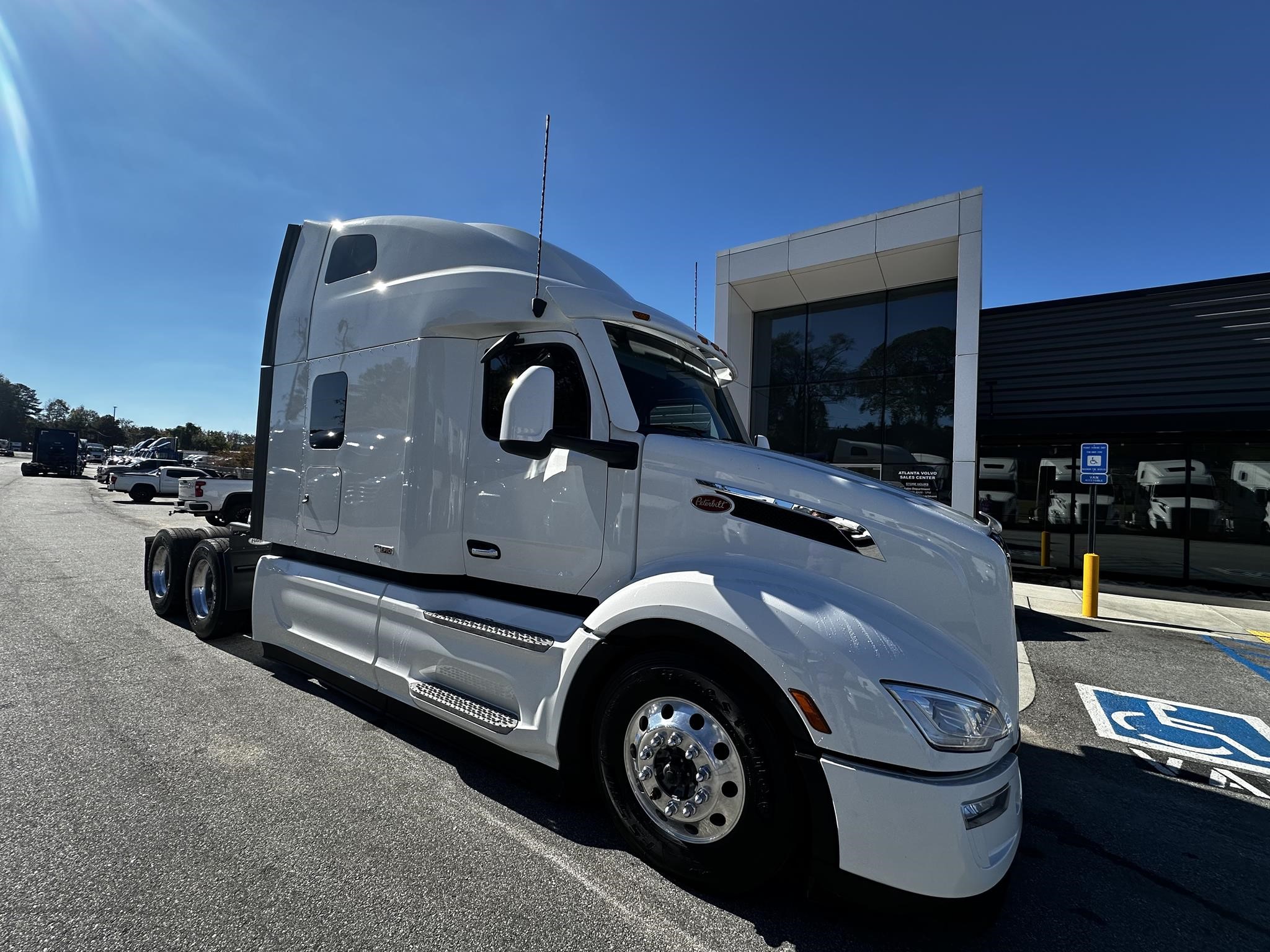 2024 PETERBILT 579 - image 1 of 6