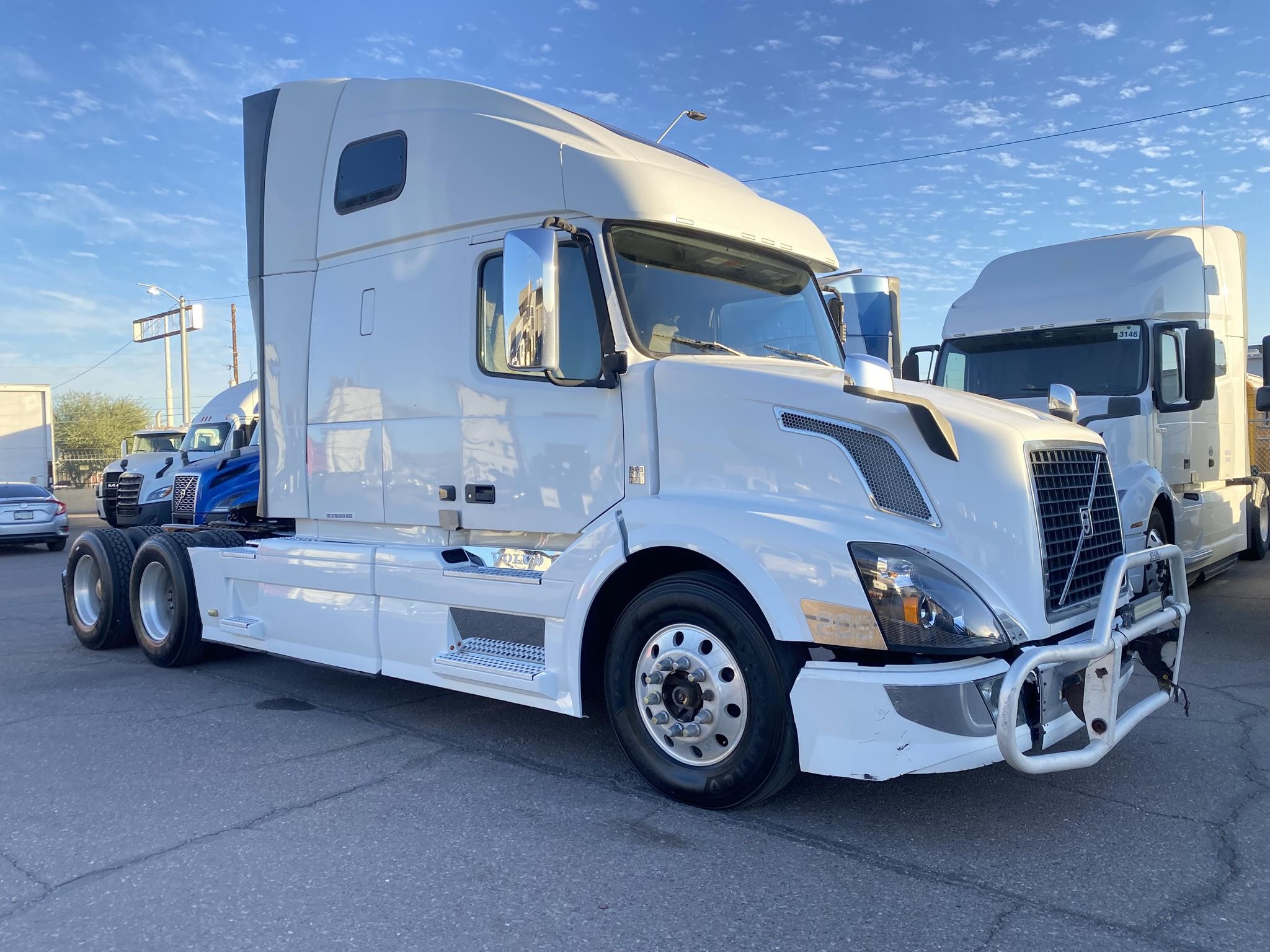 2016 VOLVO VNL42670 - image 1 of 6