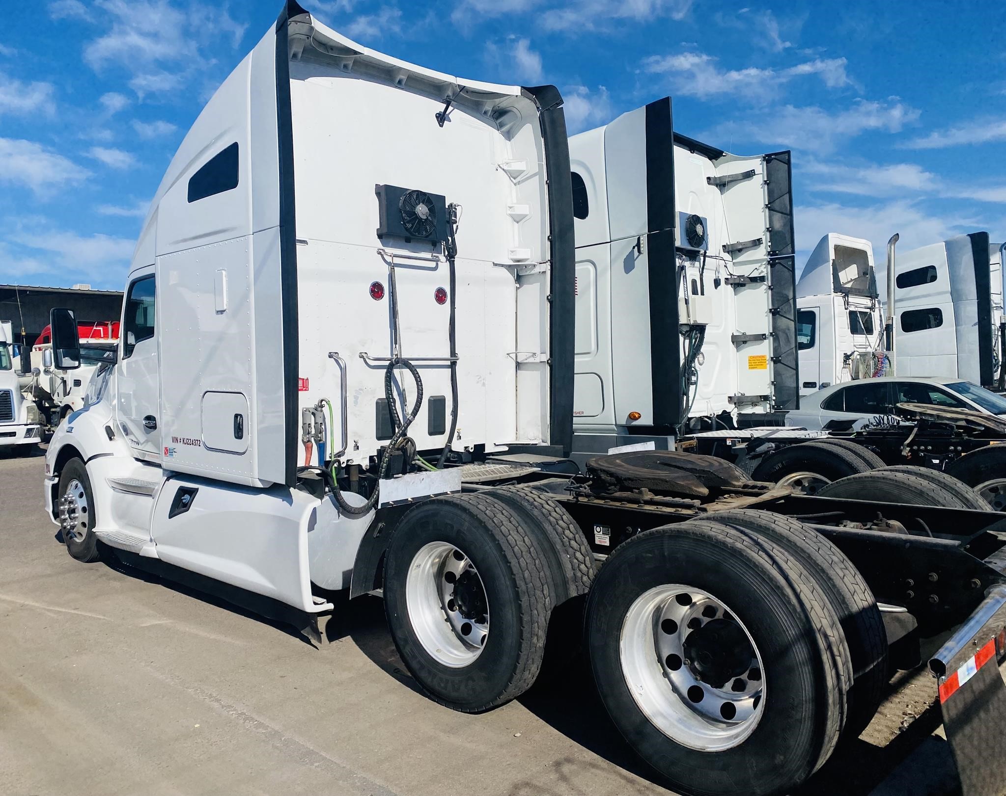 2019 KENWORTH T680 - image 4 of 6