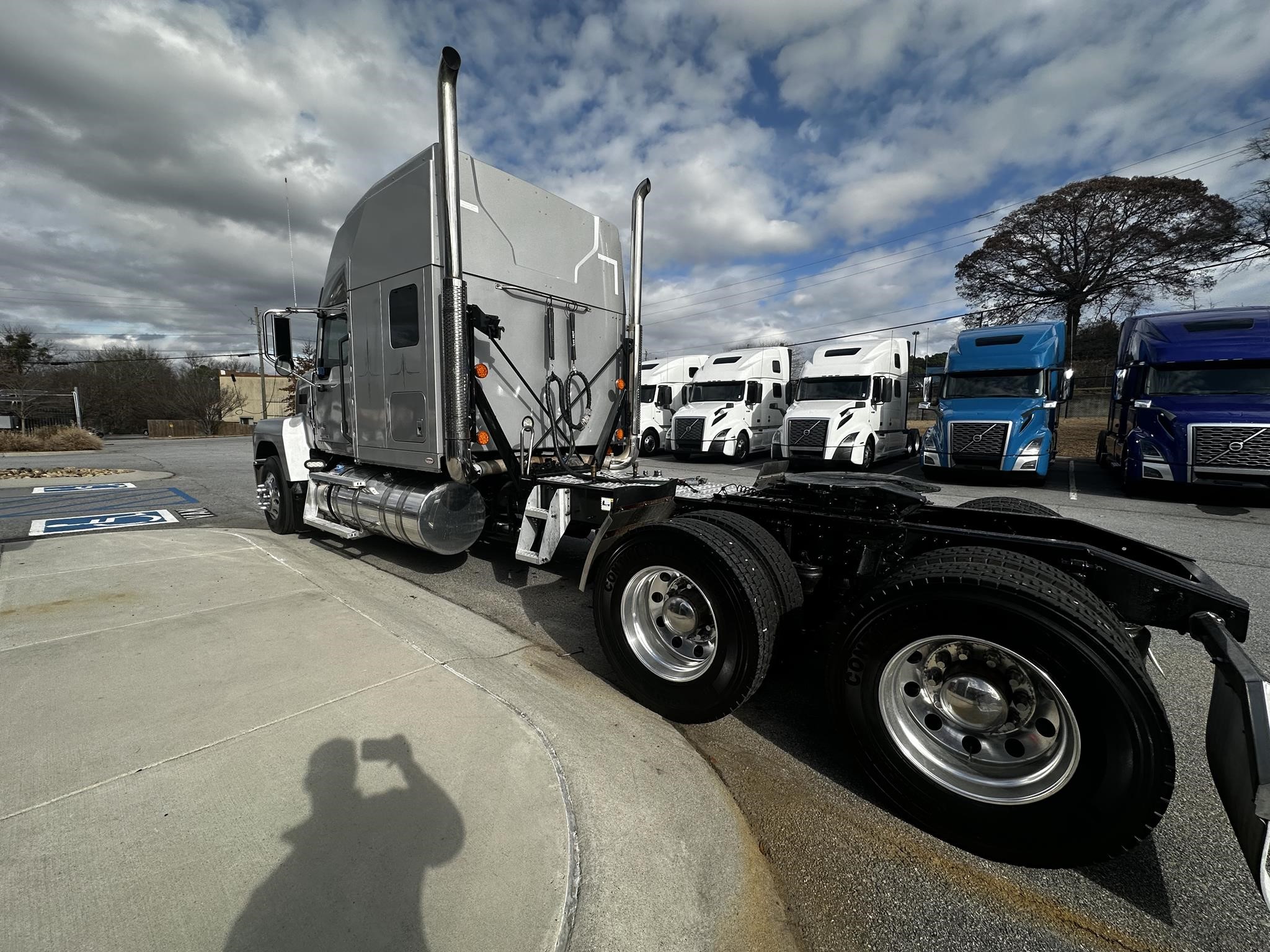 2022 MACK PINNACLE 64T - image 5 of 6