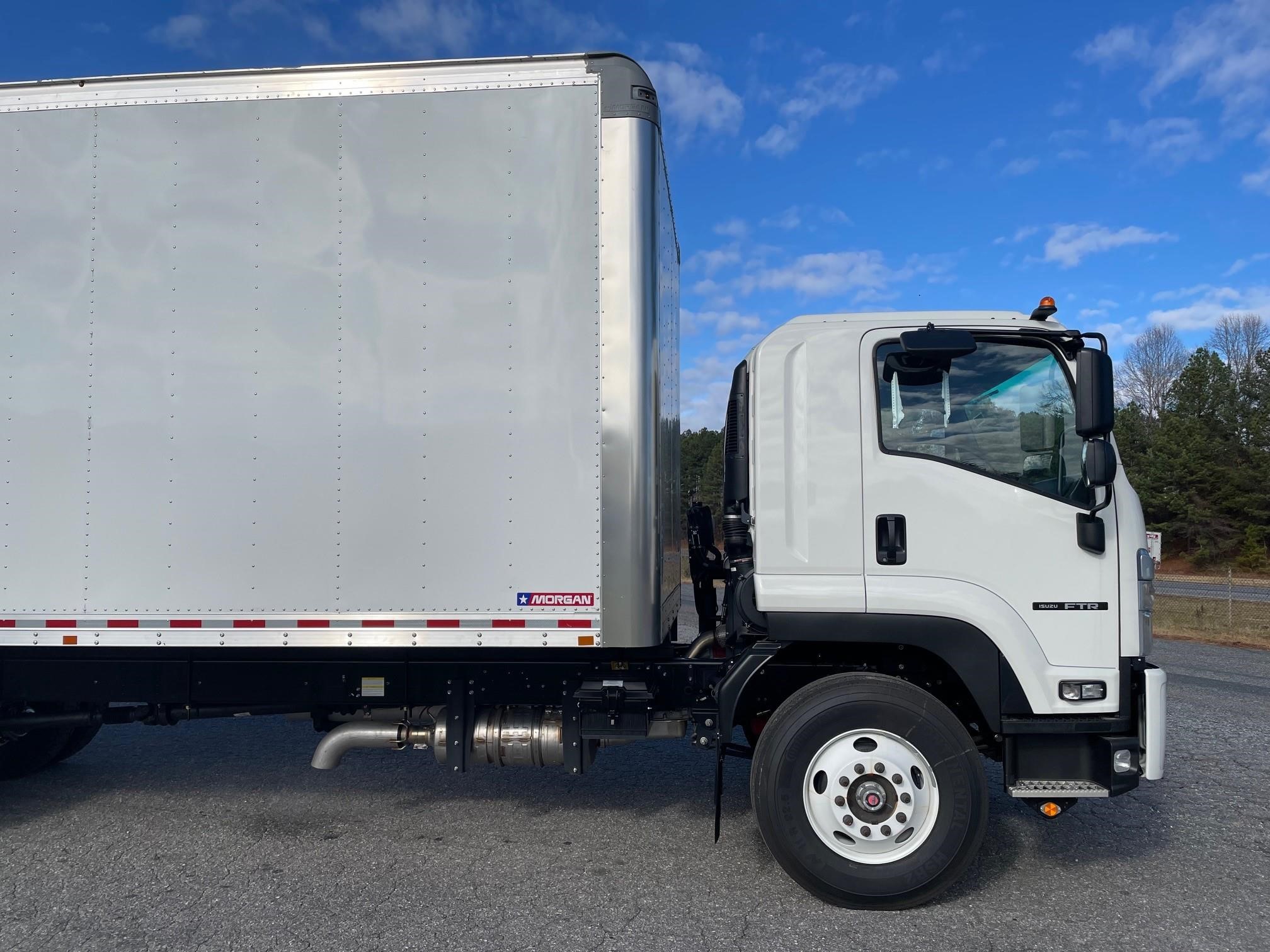 2025 ISUZU FTR - image 4 of 6