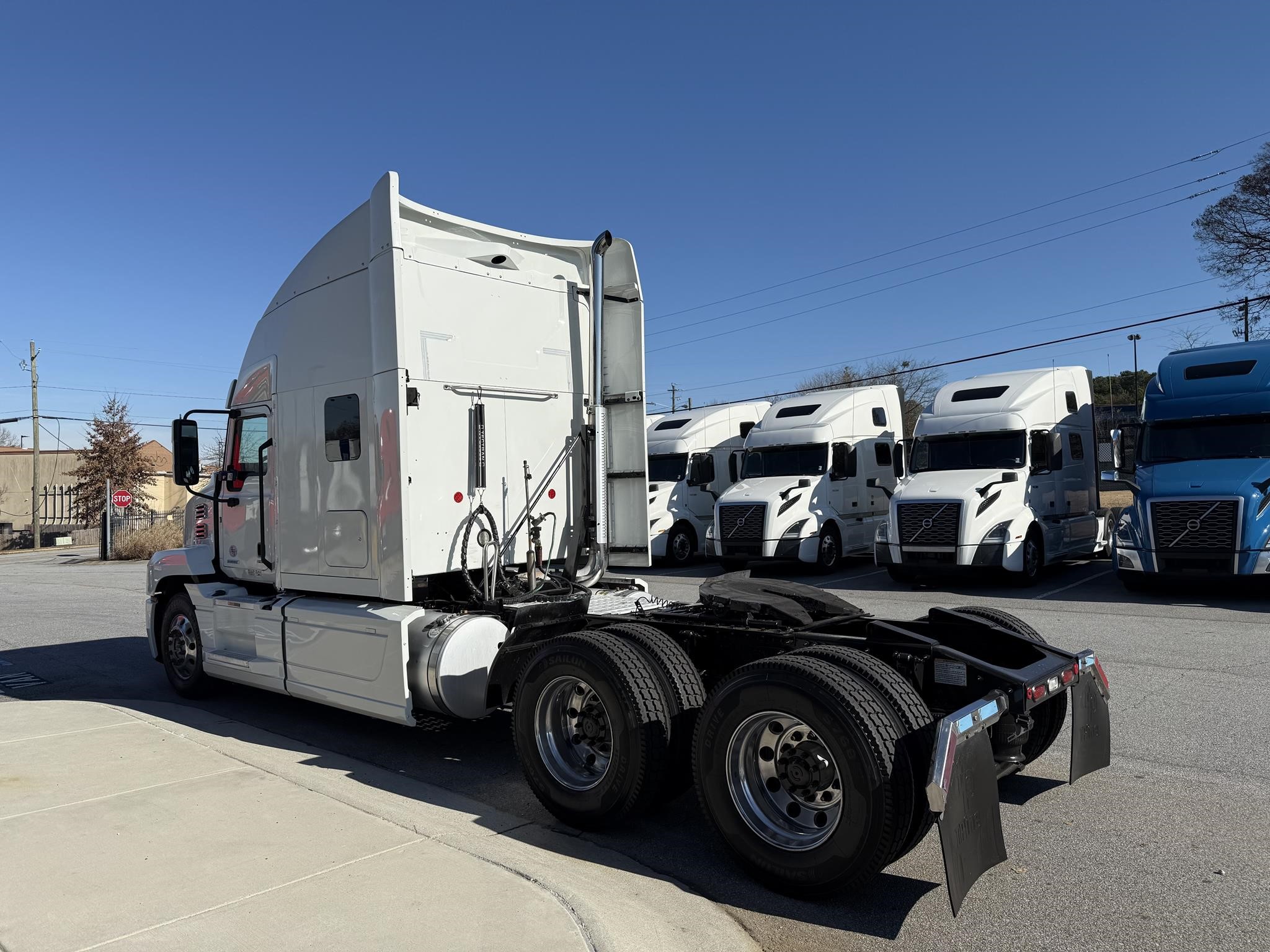 2023 MACK ANTHEM 64T - image 4 of 6