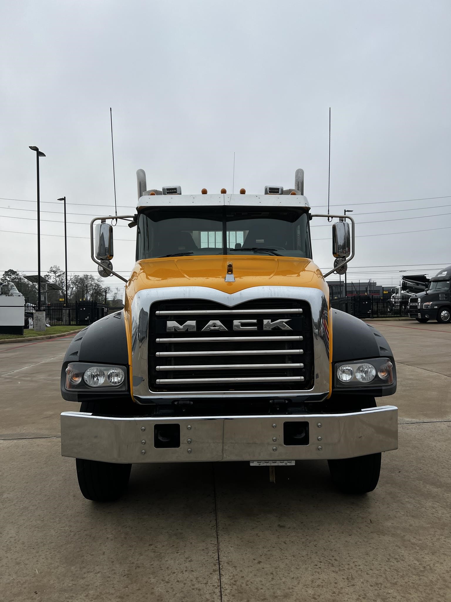 2023 MACK GRANITE 64FT - image 2 of 6