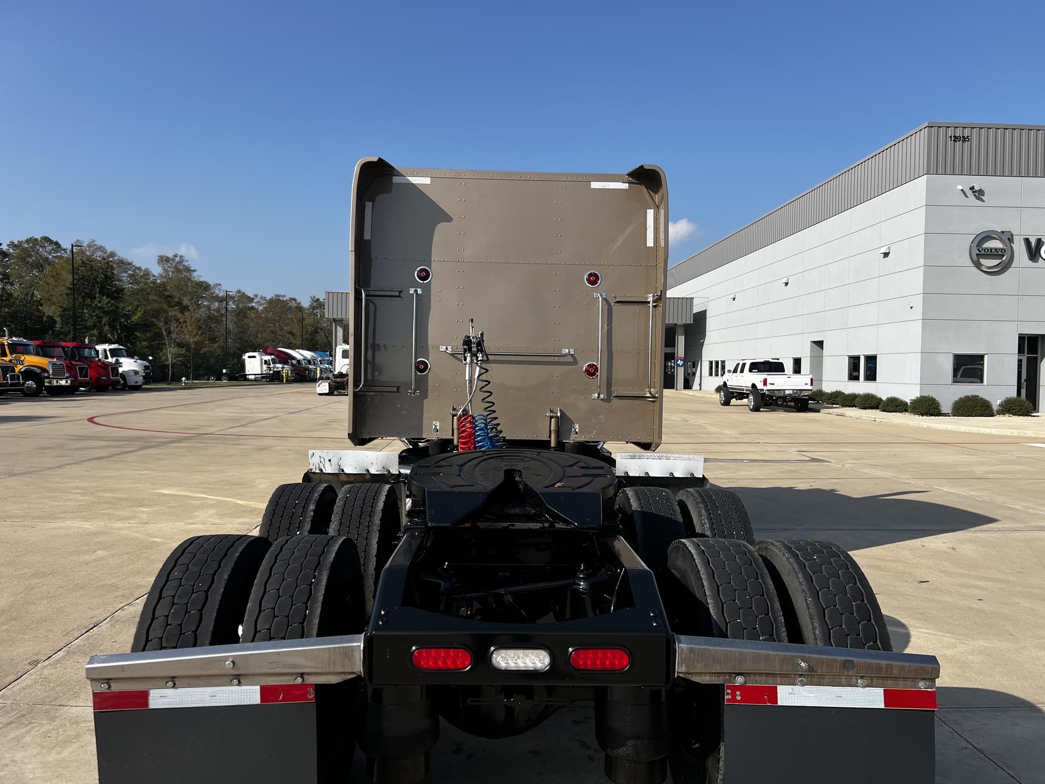 2020 PETERBILT 389 - image 6 of 6