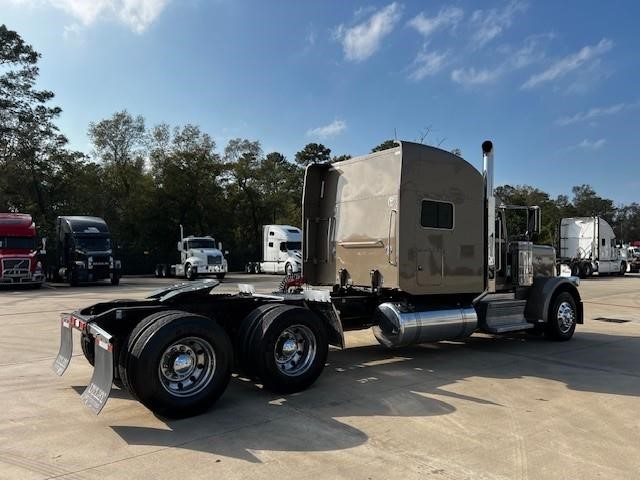 2020 PETERBILT 389 - image 5 of 6