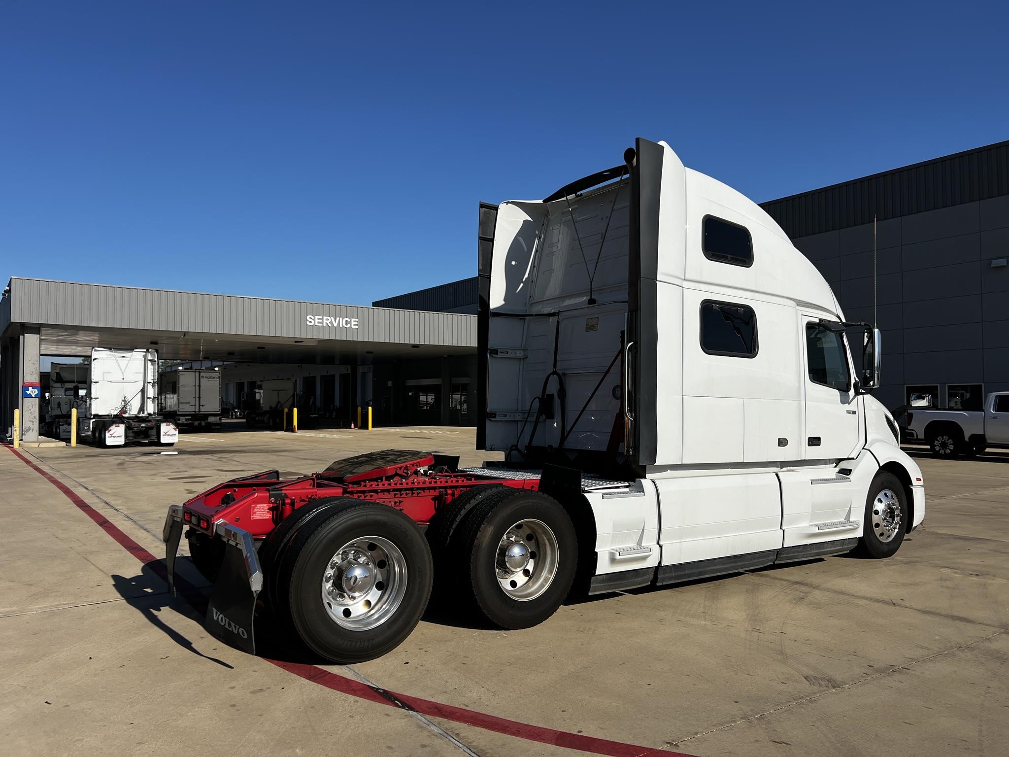 2020 VOLVO VNL64T860 - image 5 of 6