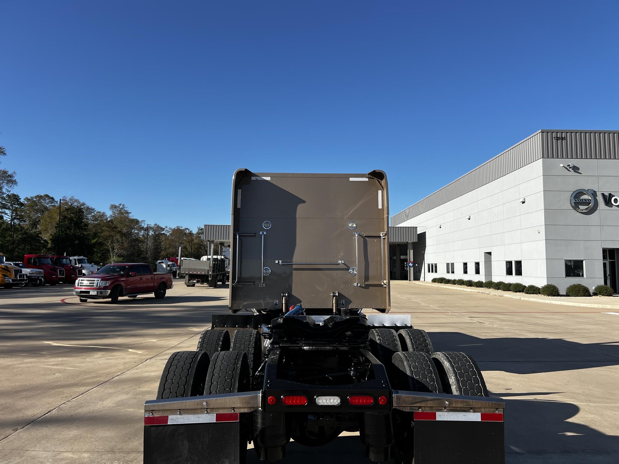 2020 PETERBILT 389 - image 6 of 6