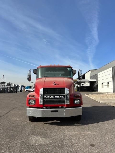 2025 MACK MD6 - image 1 of 6