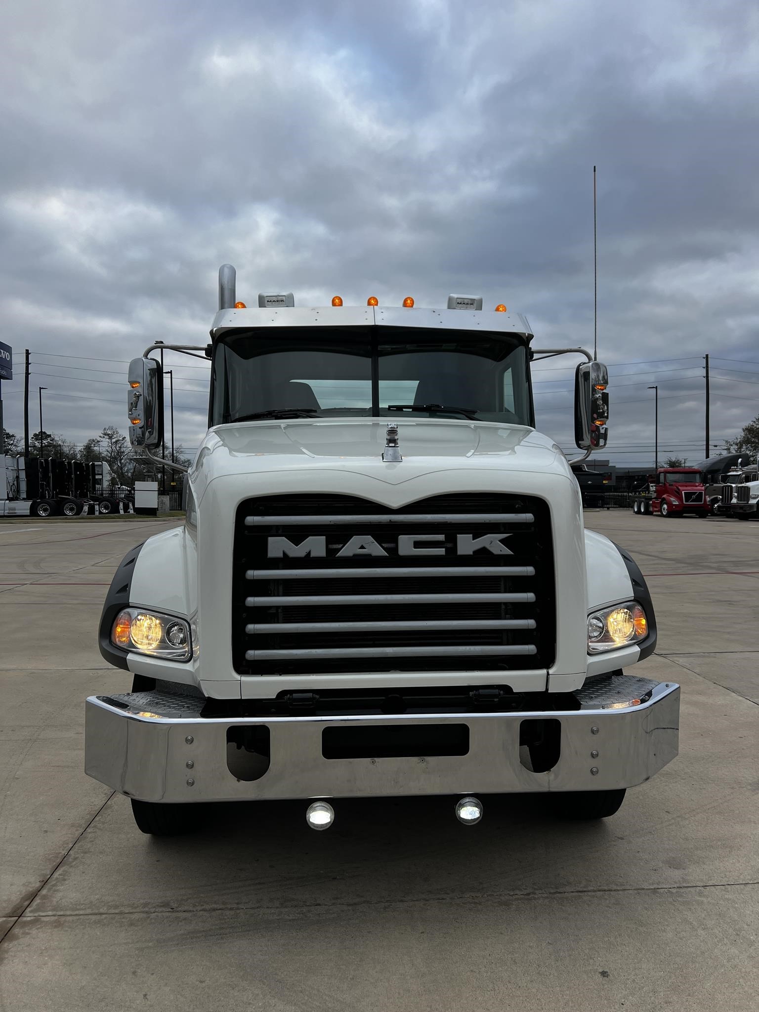 2020 MACK GRANITE 64BT - image 2 of 6