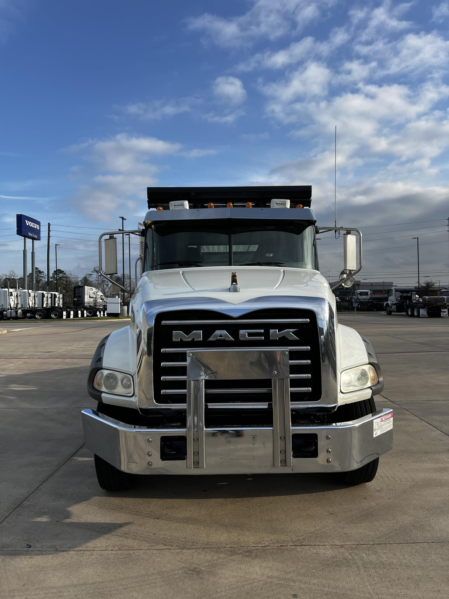 2019 MACK GRANITE 64BR - image 2 of 6