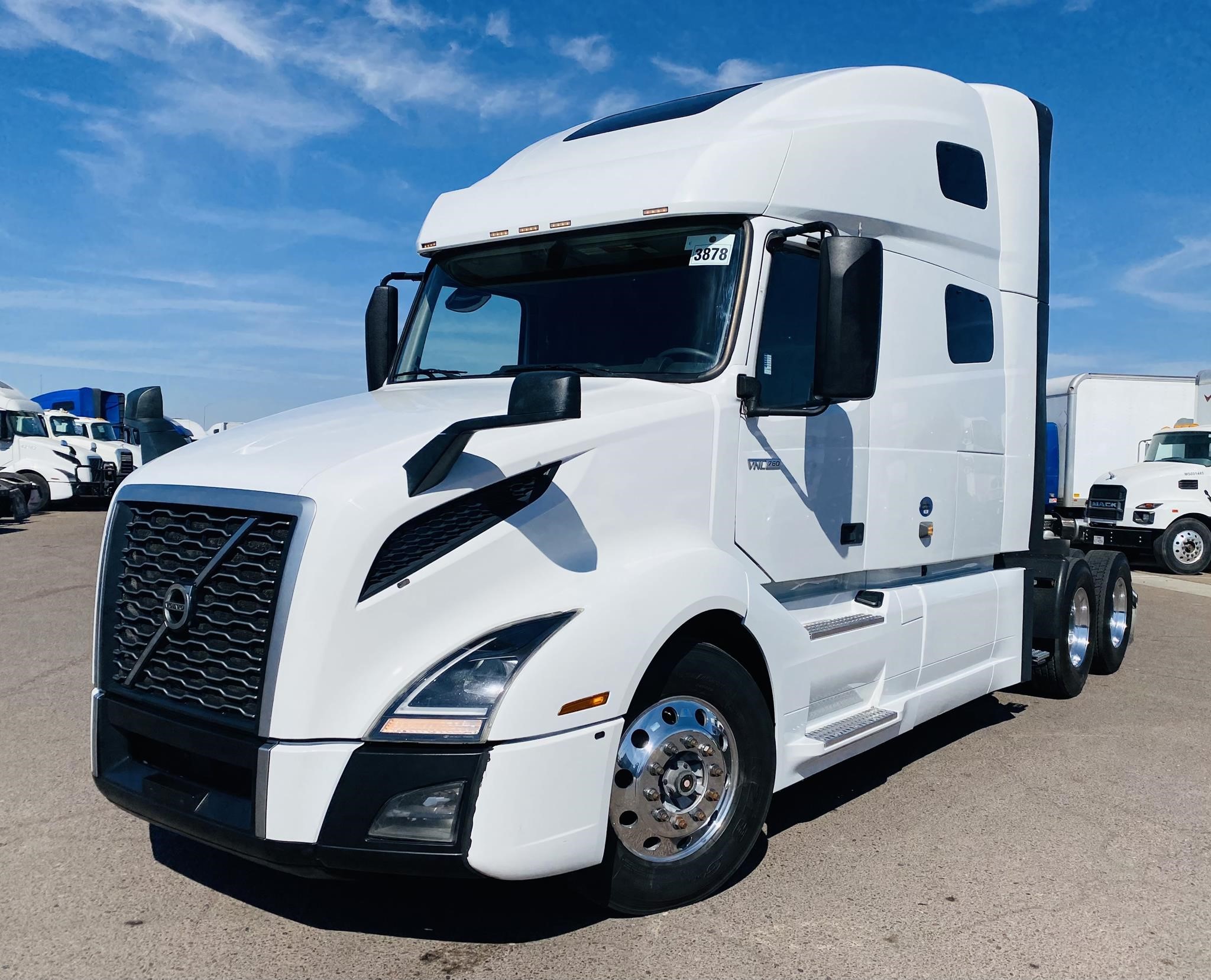 2021 VOLVO VNL64T760 - image 1 of 6