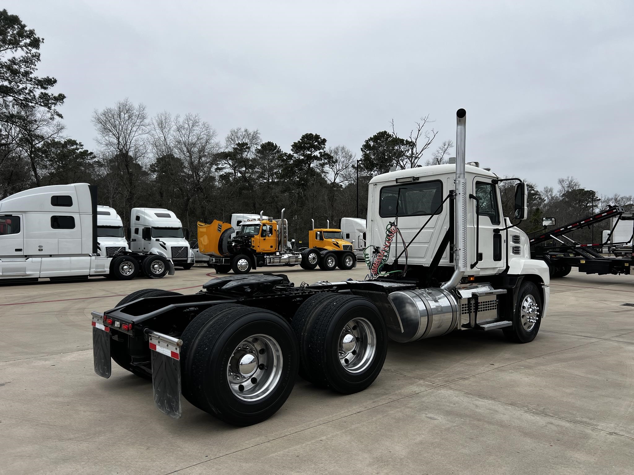 2019 MACK ANTHEM 64T - image 5 of 6