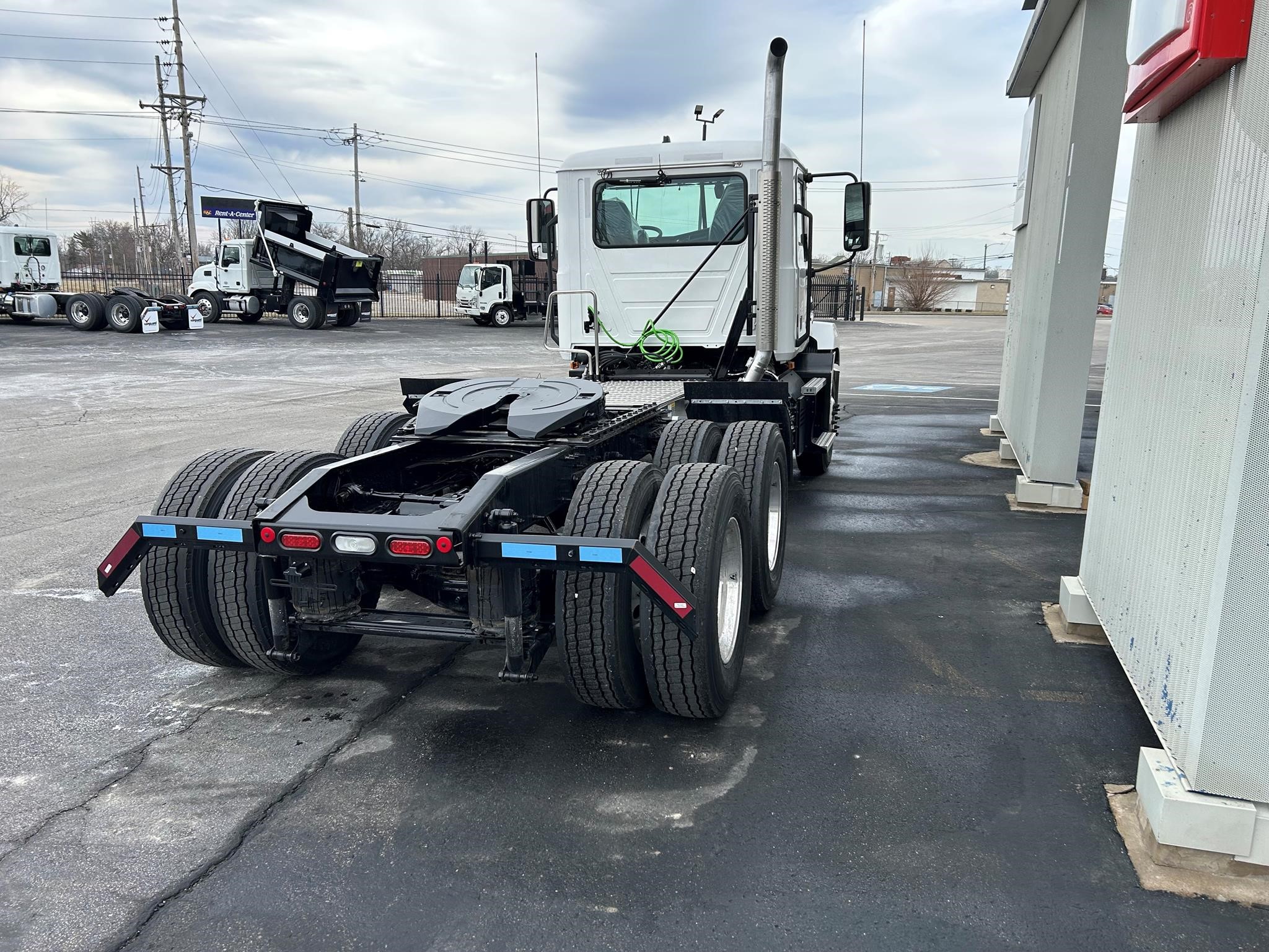 2025 MACK ANTHEM 64T - image 4 of 6