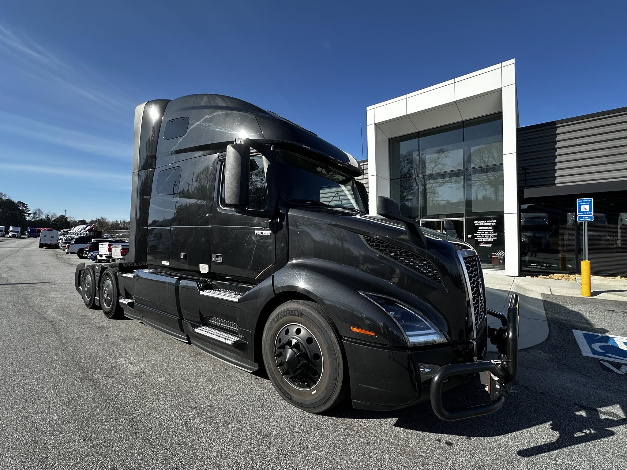 2023 VOLVO VNL64T760 - image 1 of 6