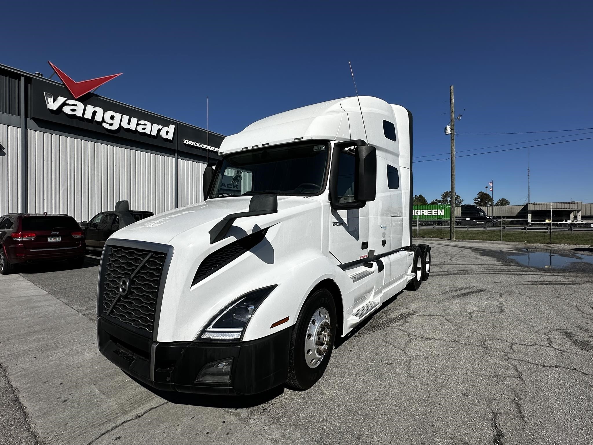 2019 VOLVO VNL64T760 - image 1 of 6